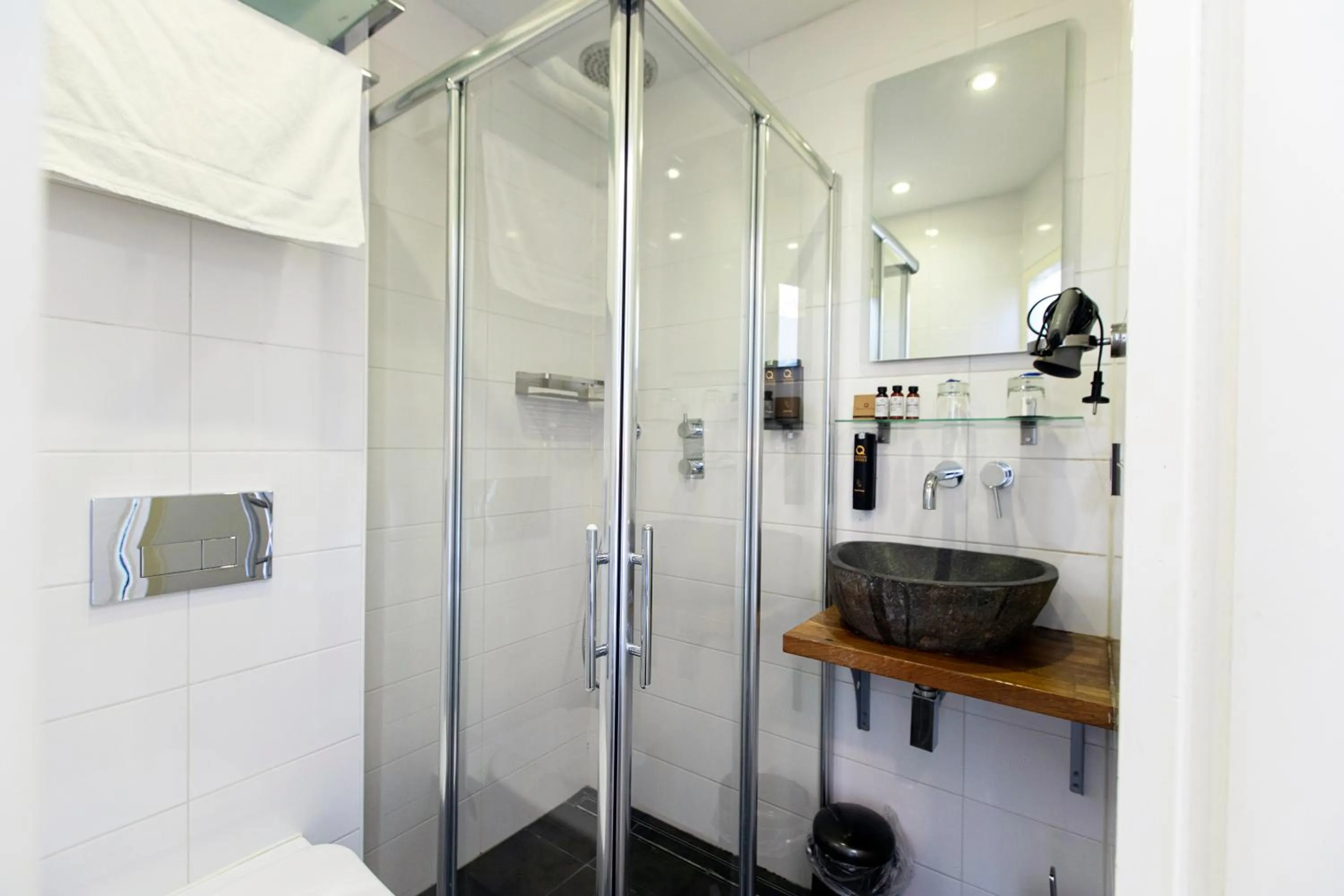 Shower in Quentin Amsterdam Hotel