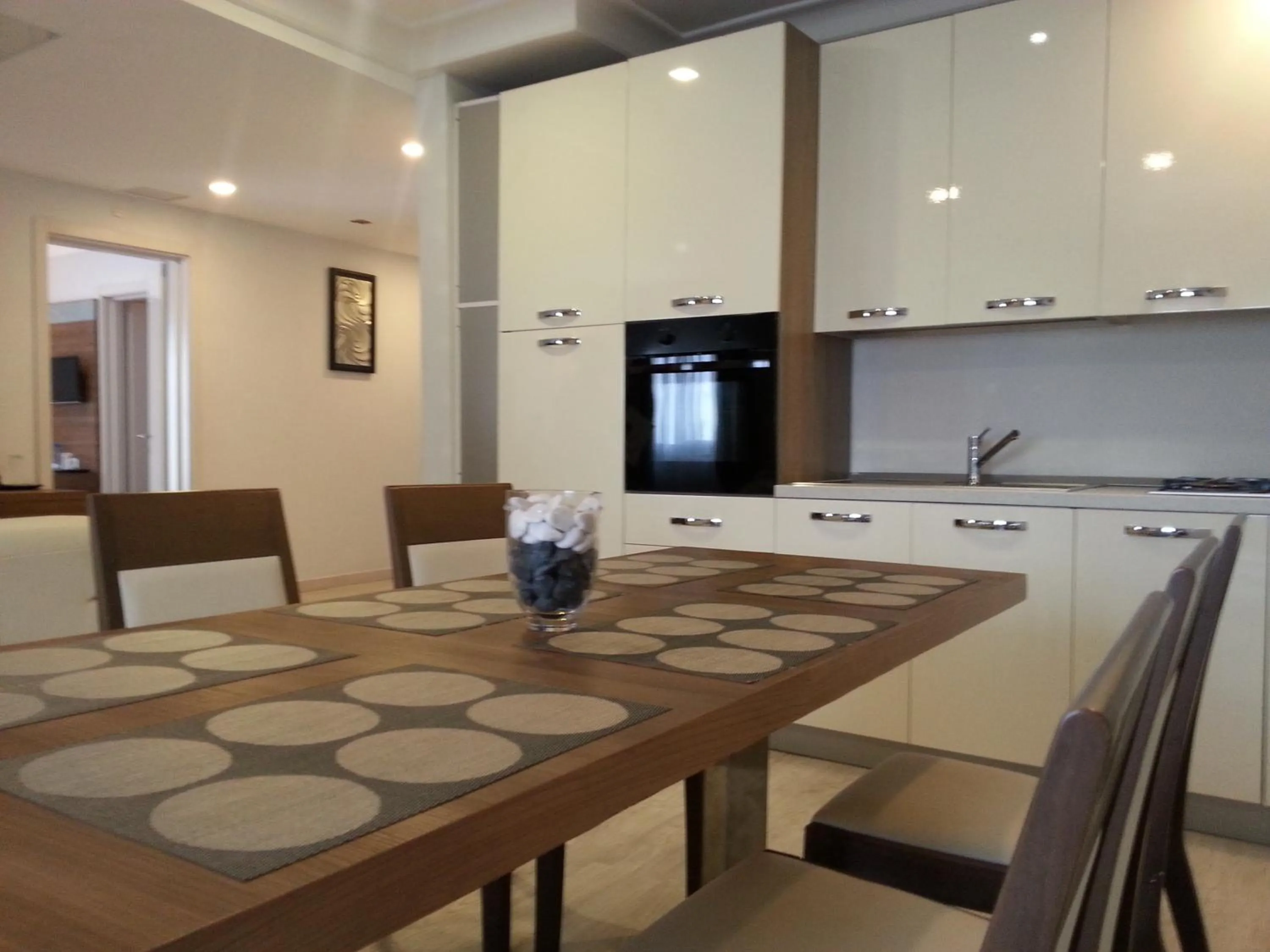 Kitchen or kitchenette in Benin Royal Hotel