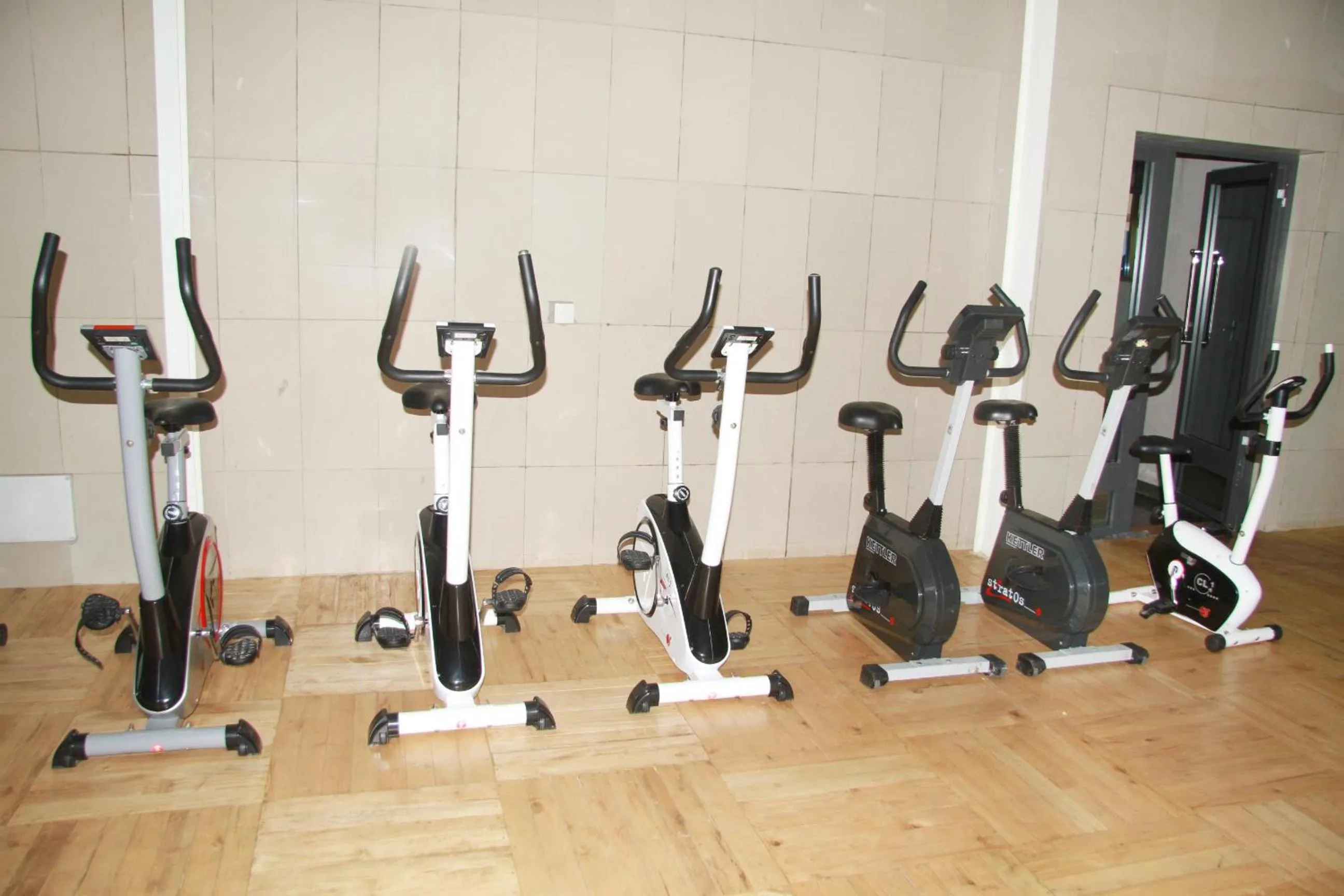 Fitness centre/facilities in Benin Royal Hotel