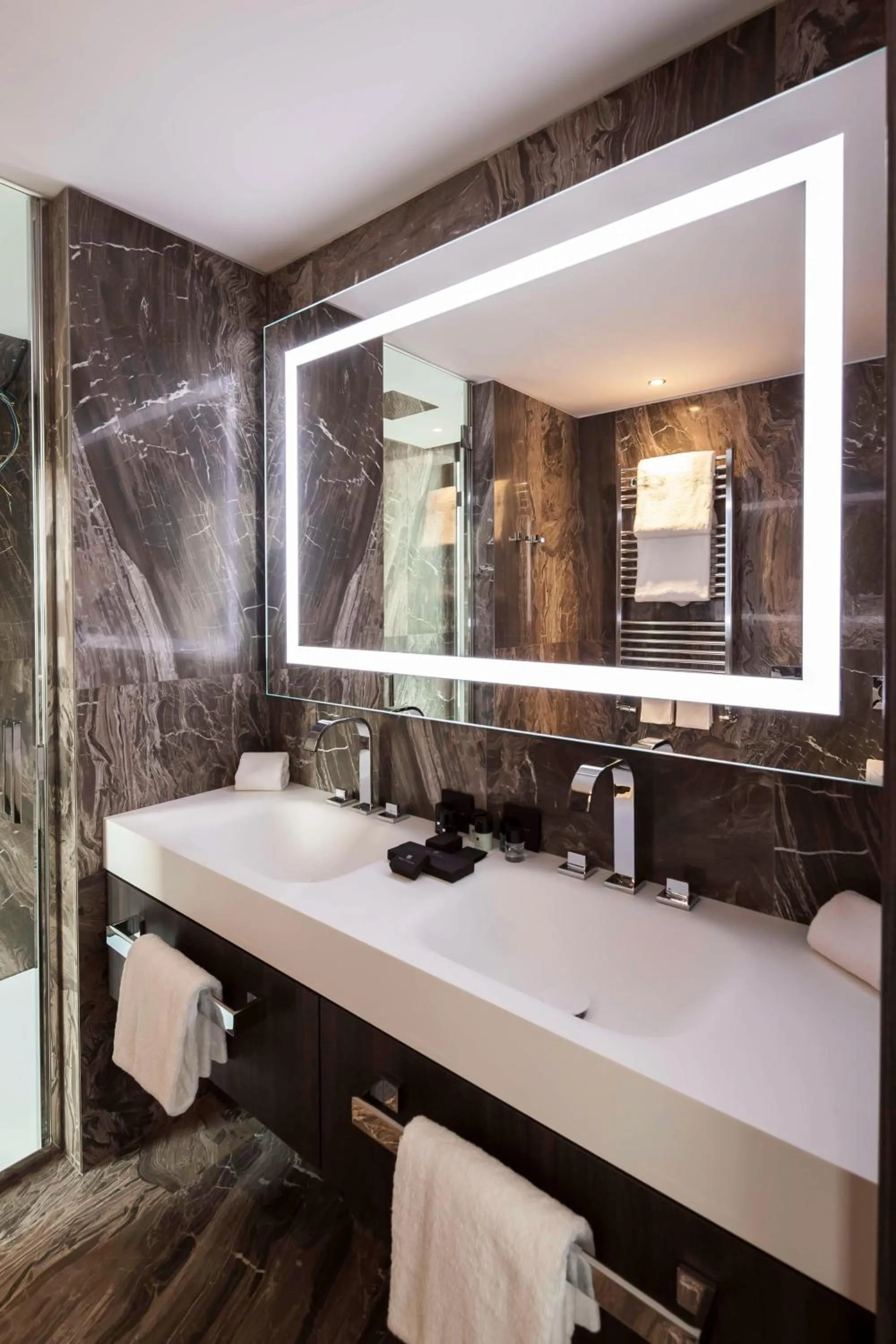 Photo of the whole room in Hyatt Centric Milan Centrale