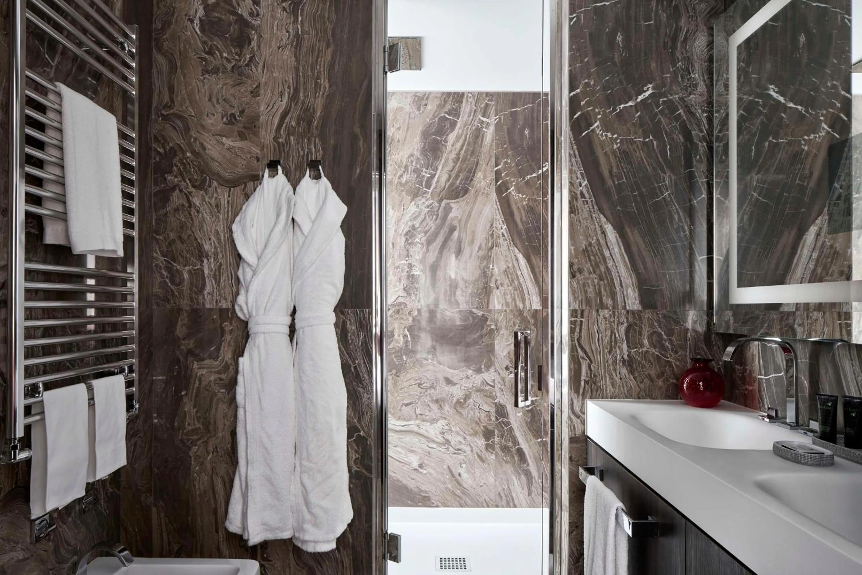 Photo of the whole room in Hyatt Centric Milan Centrale