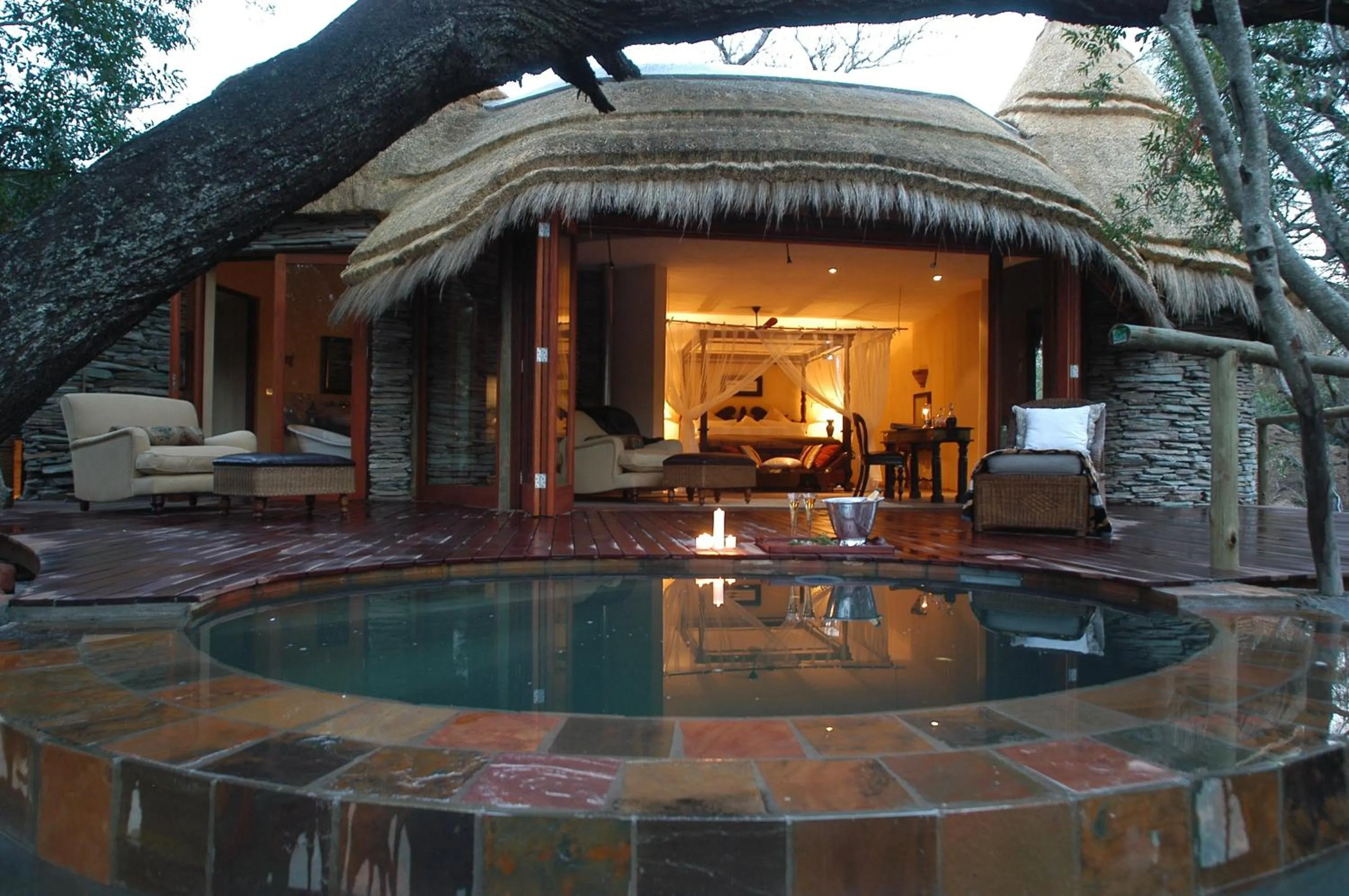 Swimming pool in Tintswalo Safari