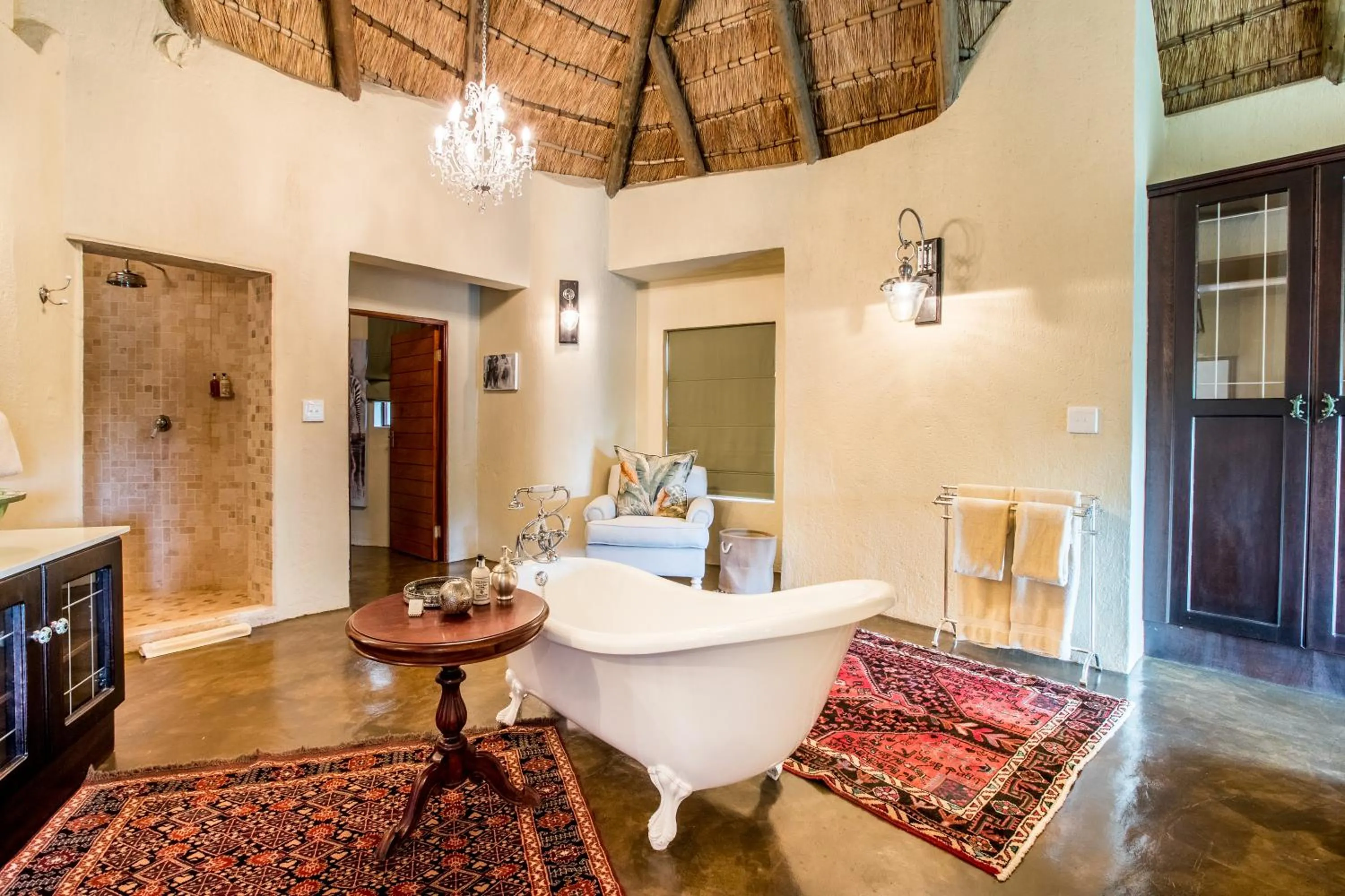 Bathroom in Tintswalo Safari