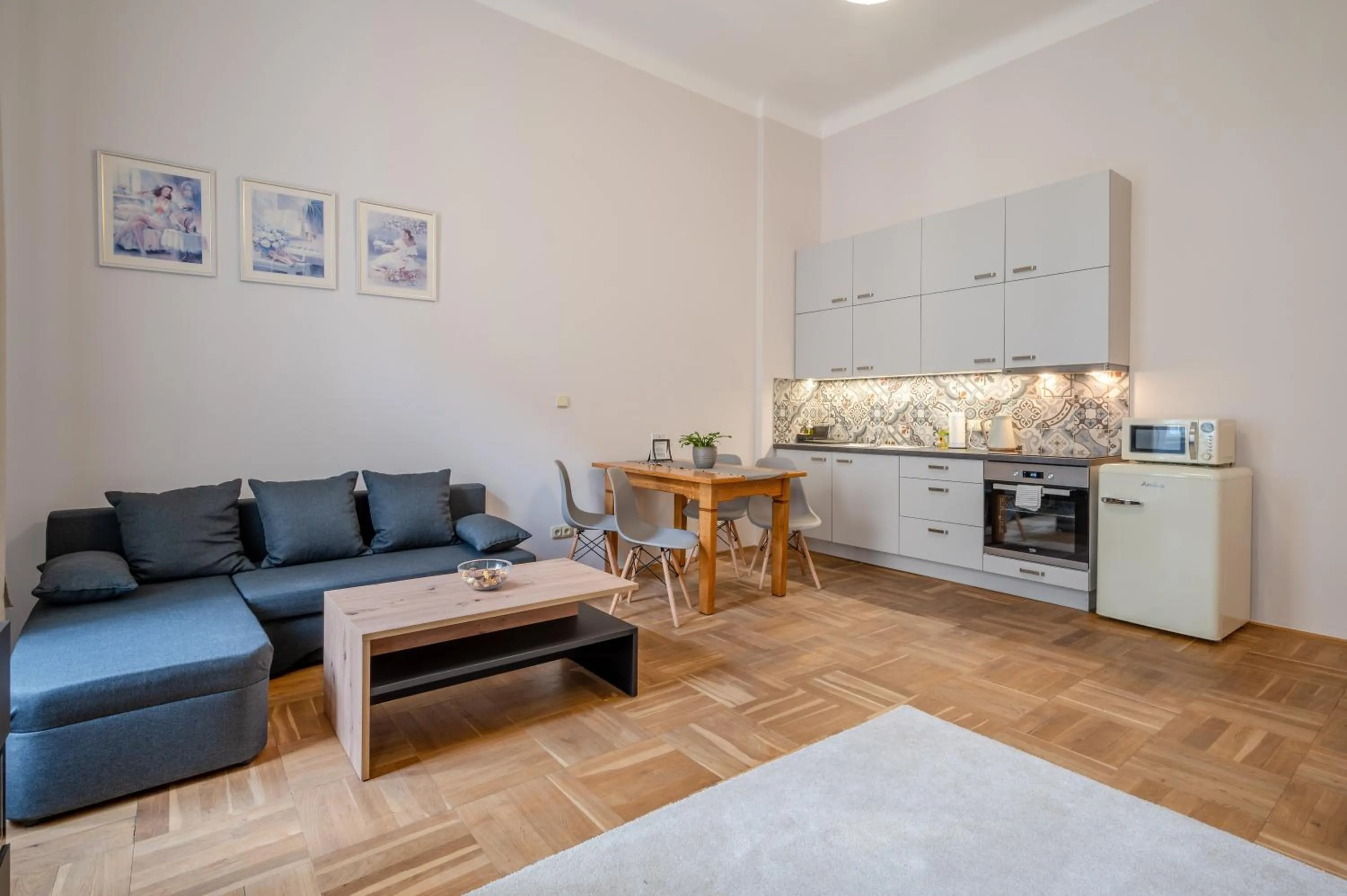 One-Bedroom Apartment in Palace Petrarca