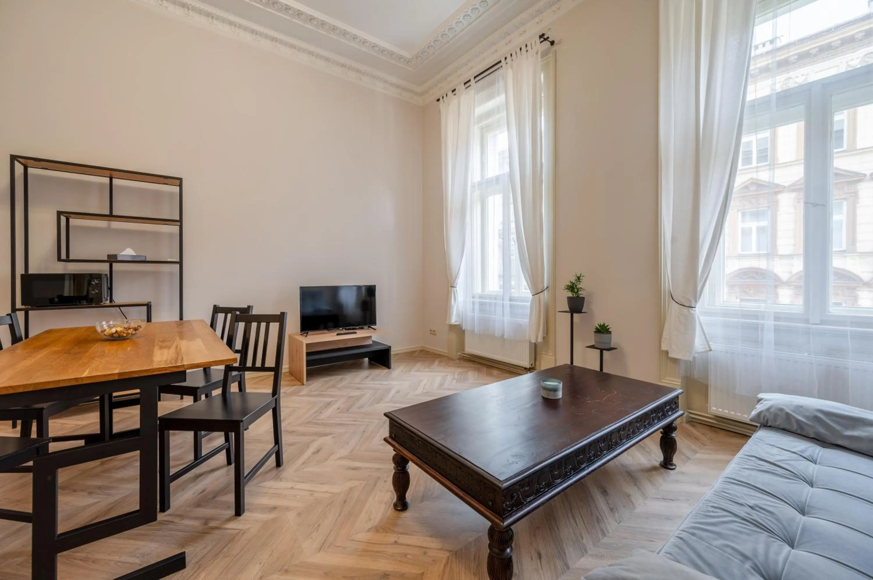 TV and multimedia in Palace Petrarca