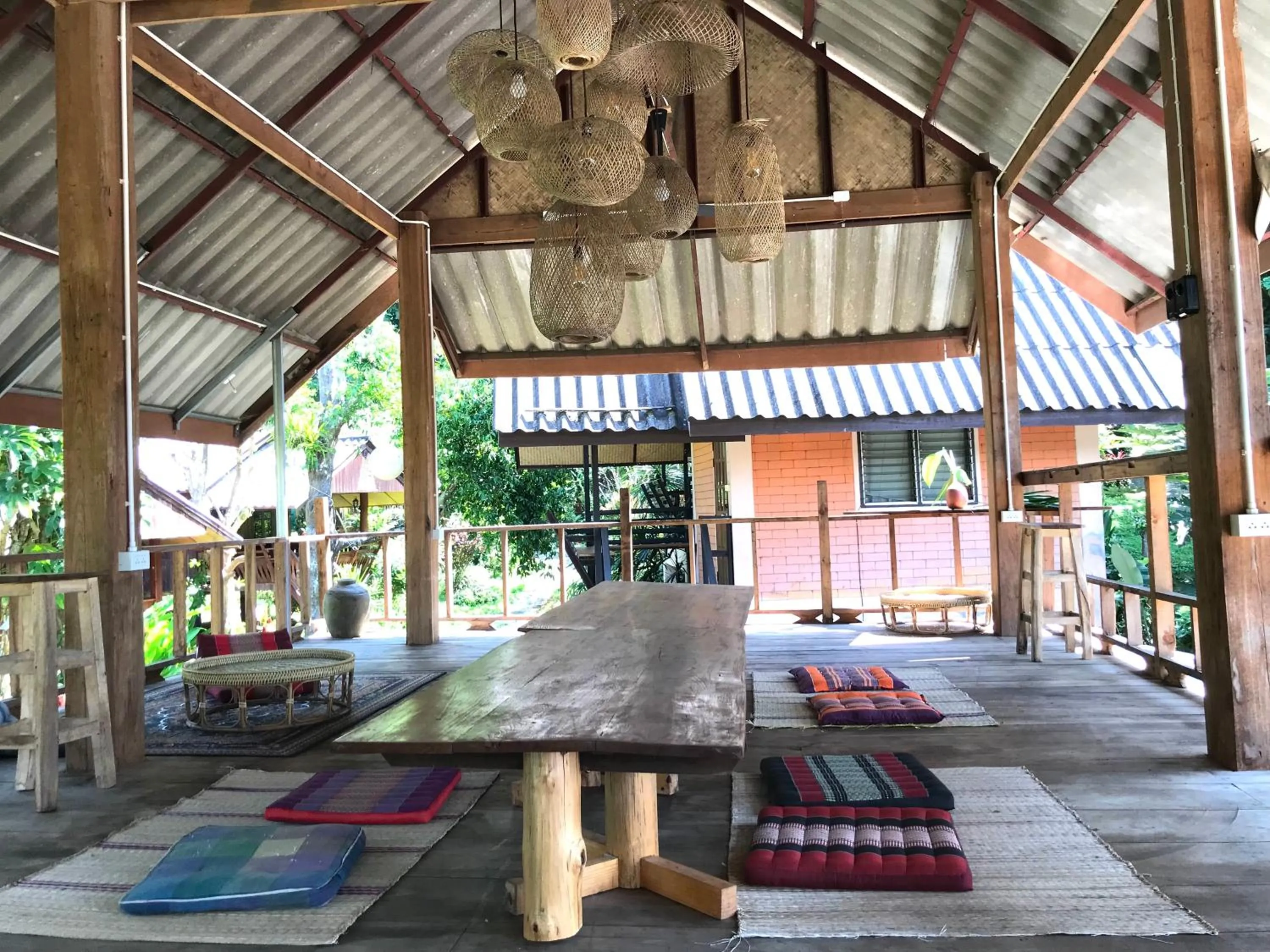 Baan Wisarut Guesthouse