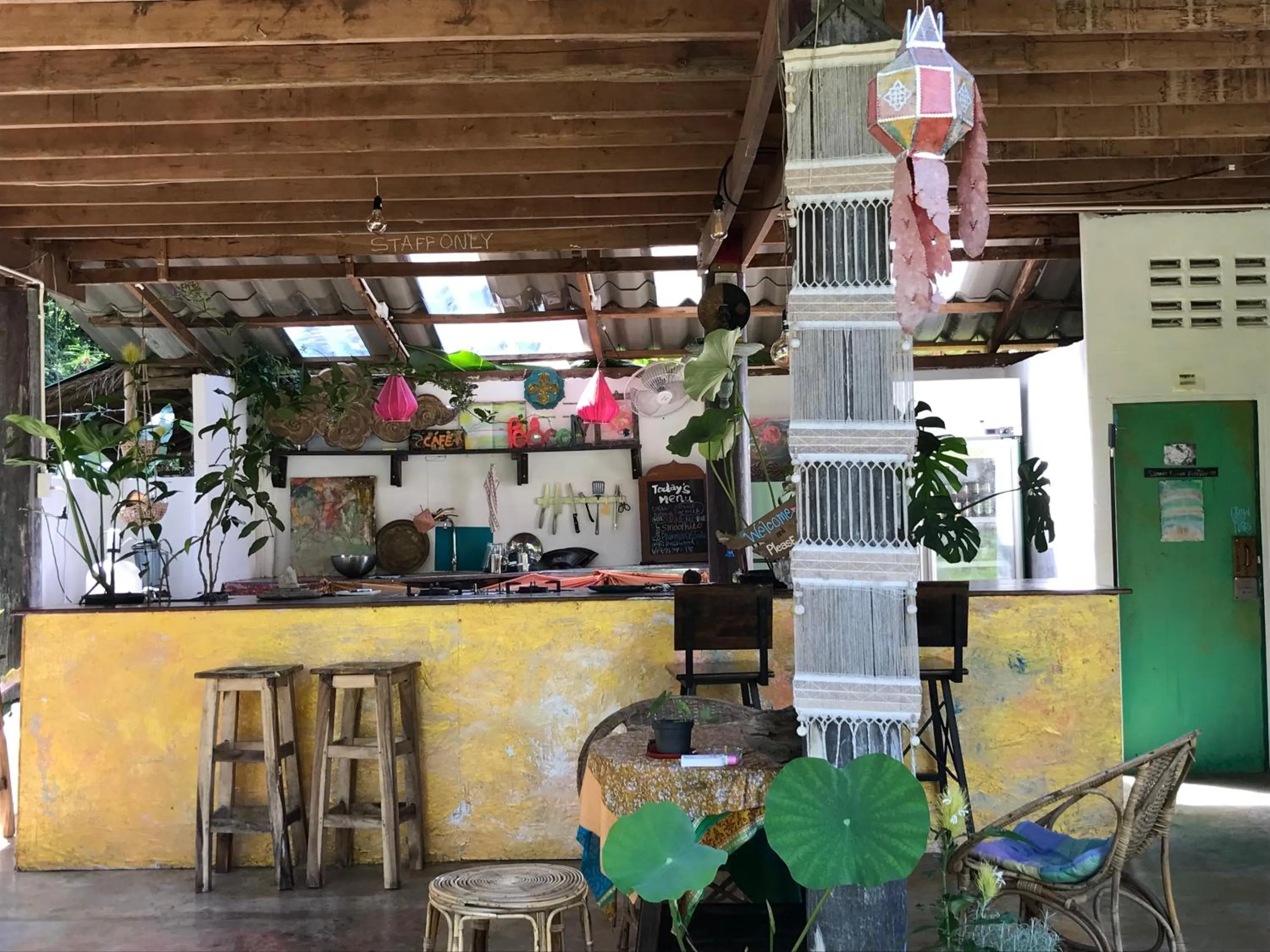 Baan Wisarut Guesthouse