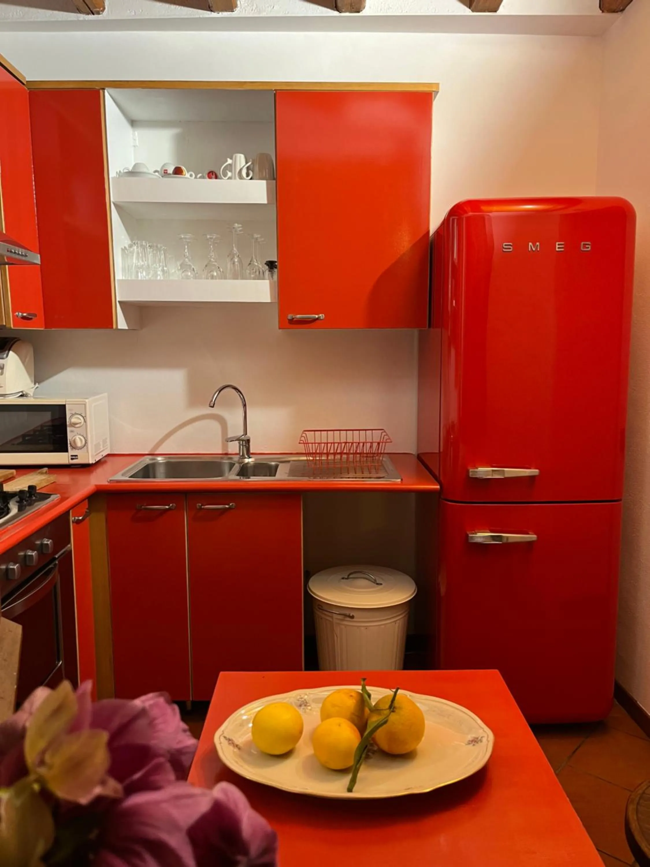 Kitchen or kitchenette in Casa Vacanza Castagna