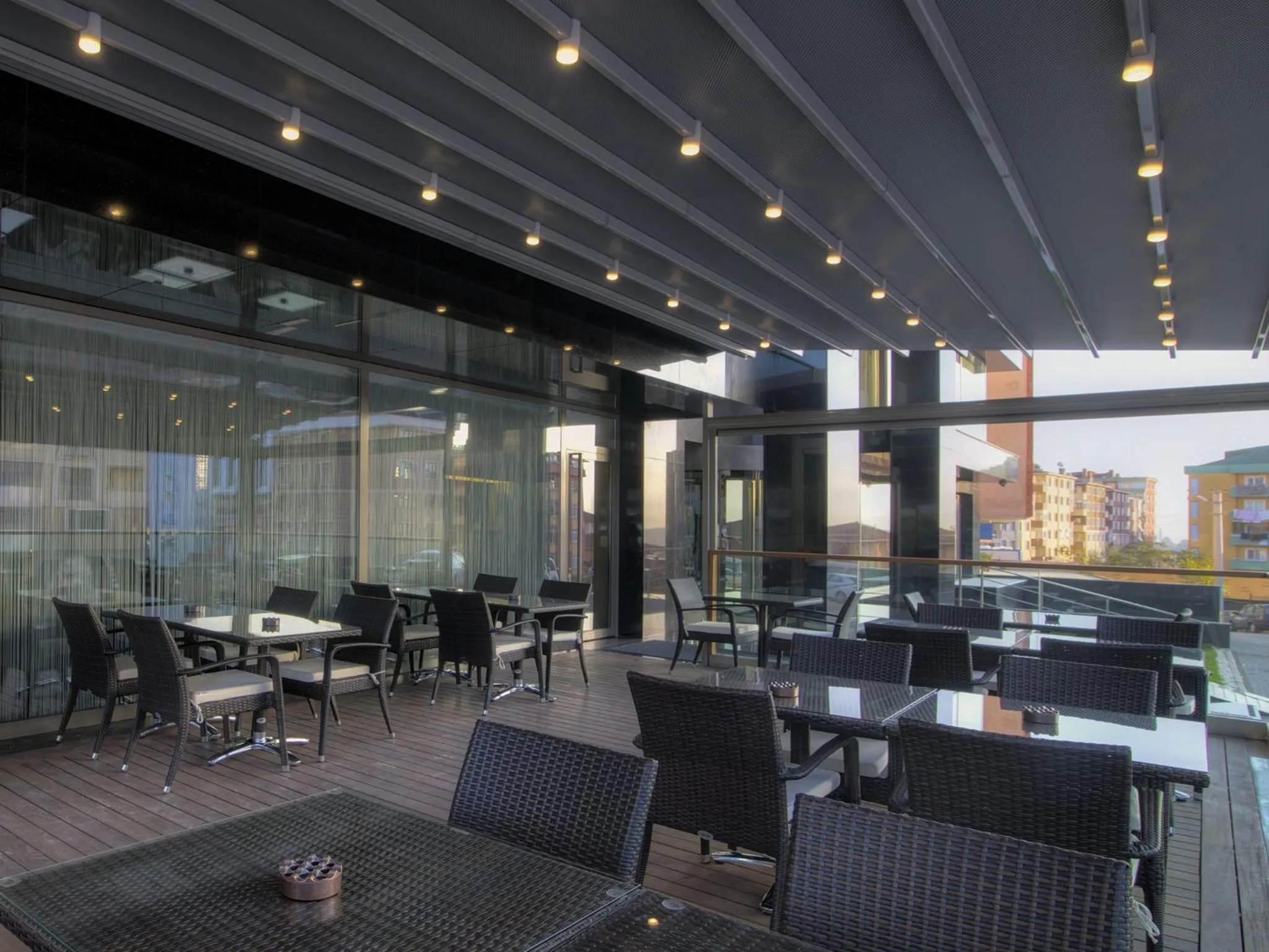 Restaurant/places to eat in Fesa Business Hotel