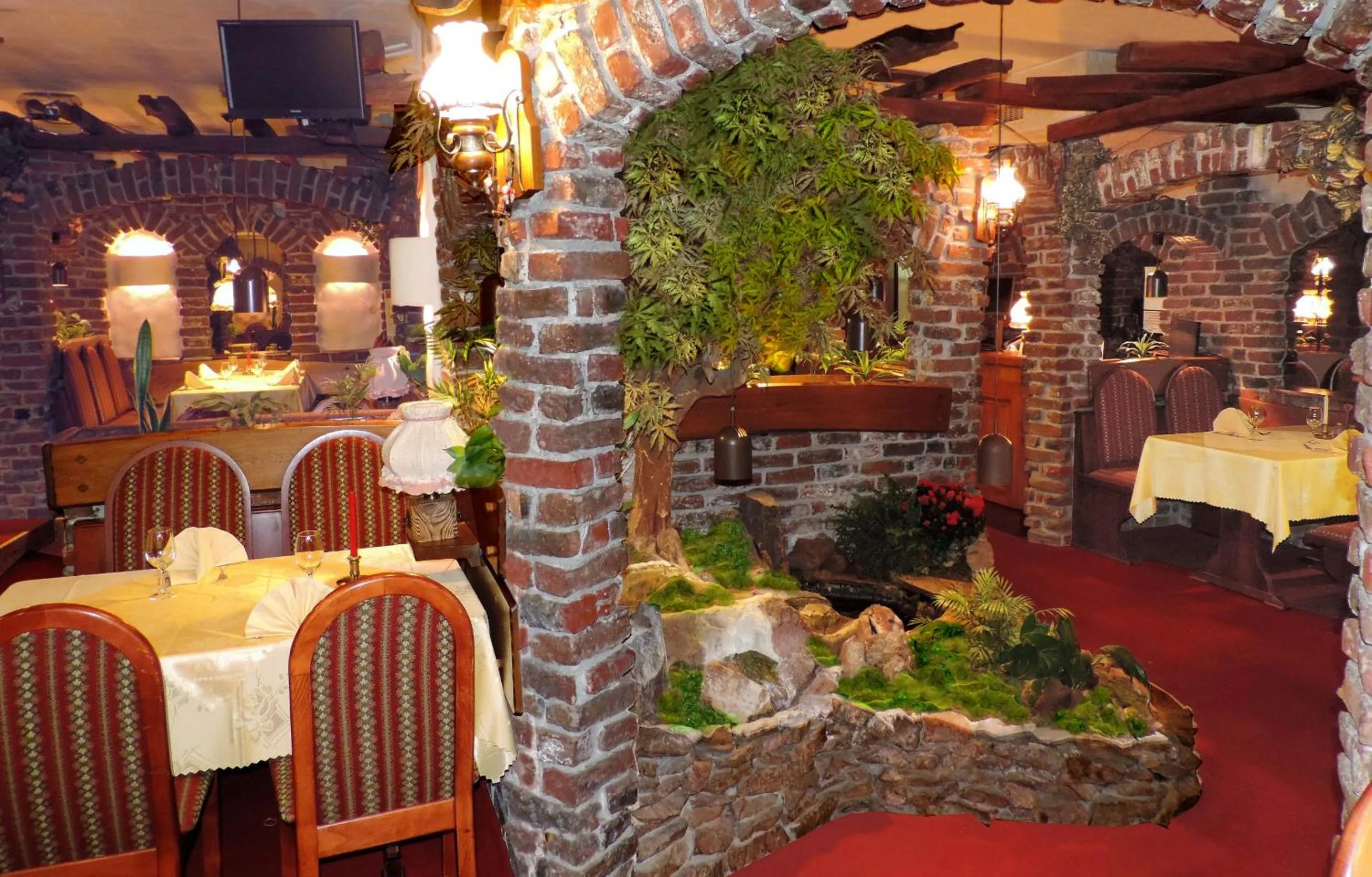 Restaurant/places to eat in Hotel Restaurant Cristal