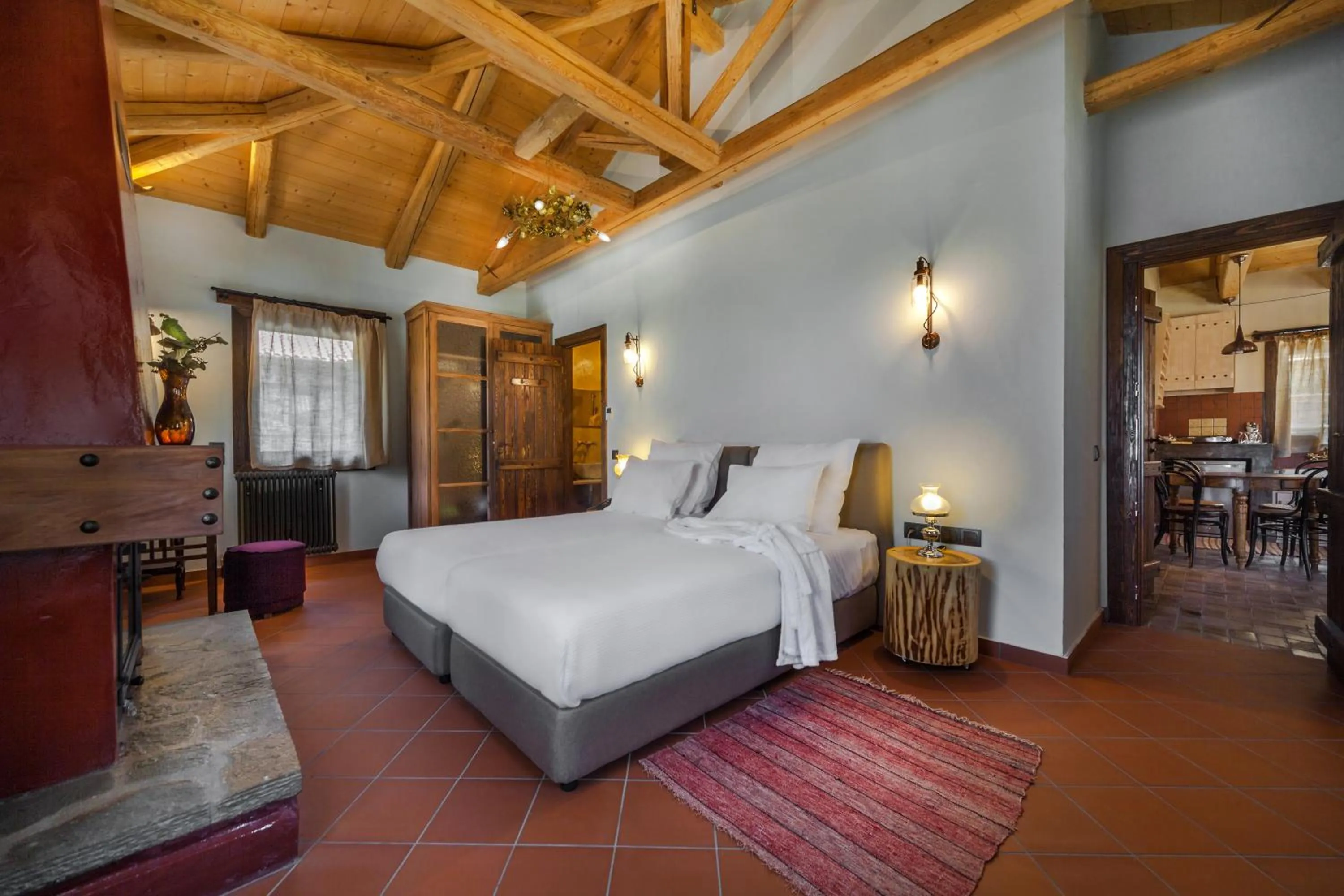 Photo of the whole room, Bed in Montanema Handmade Village