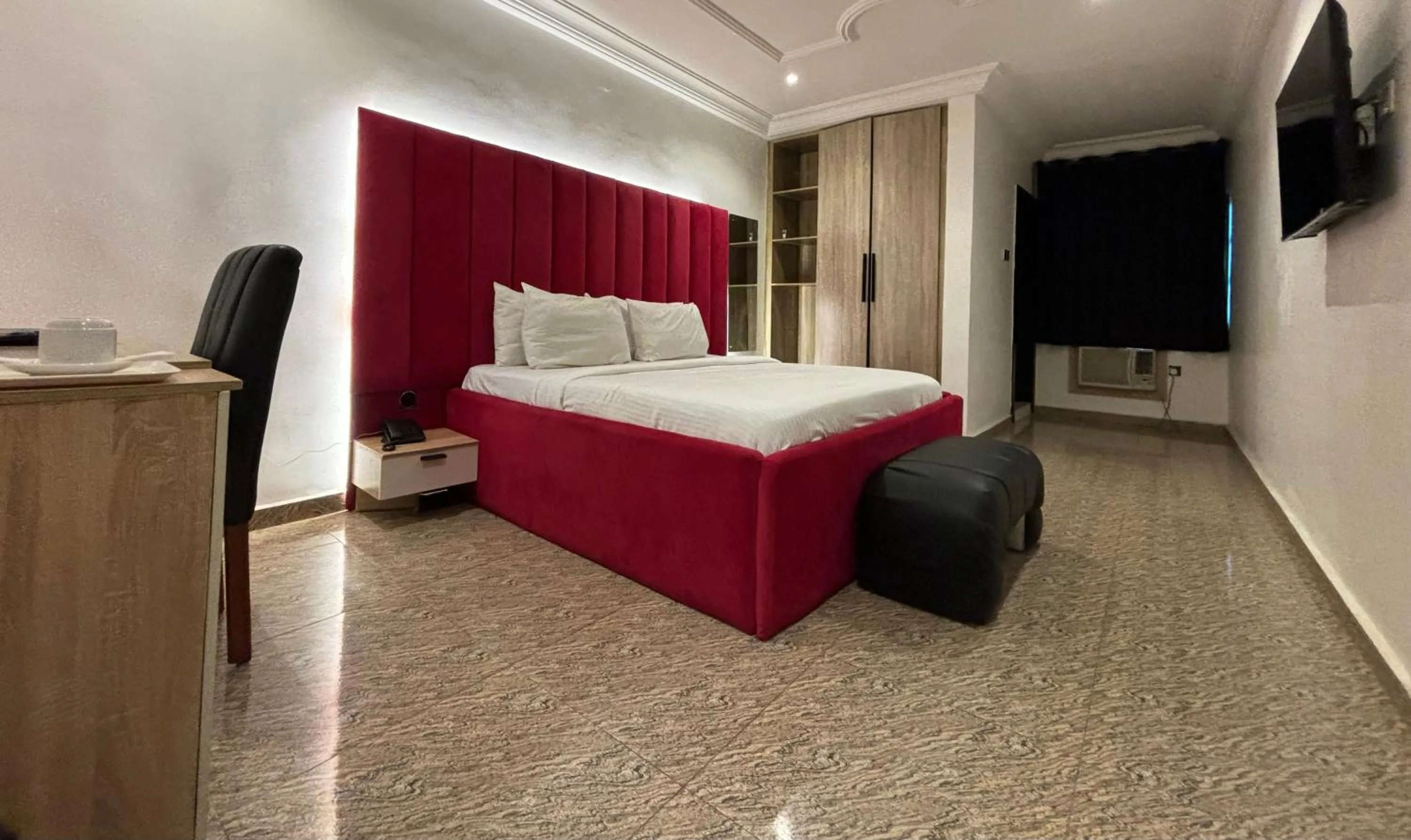 Bedroom, Bed in Ovic Hotel