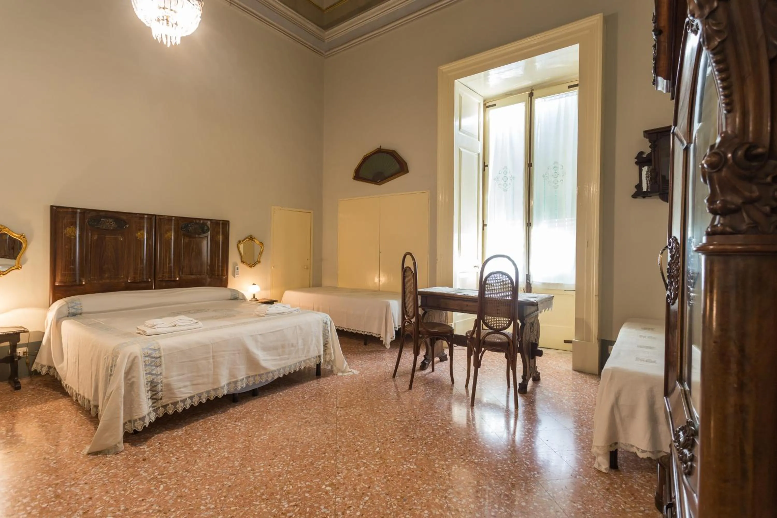 Quadruple Room with Bathroom - single occupancy in Palazzo Leuzzi B&B