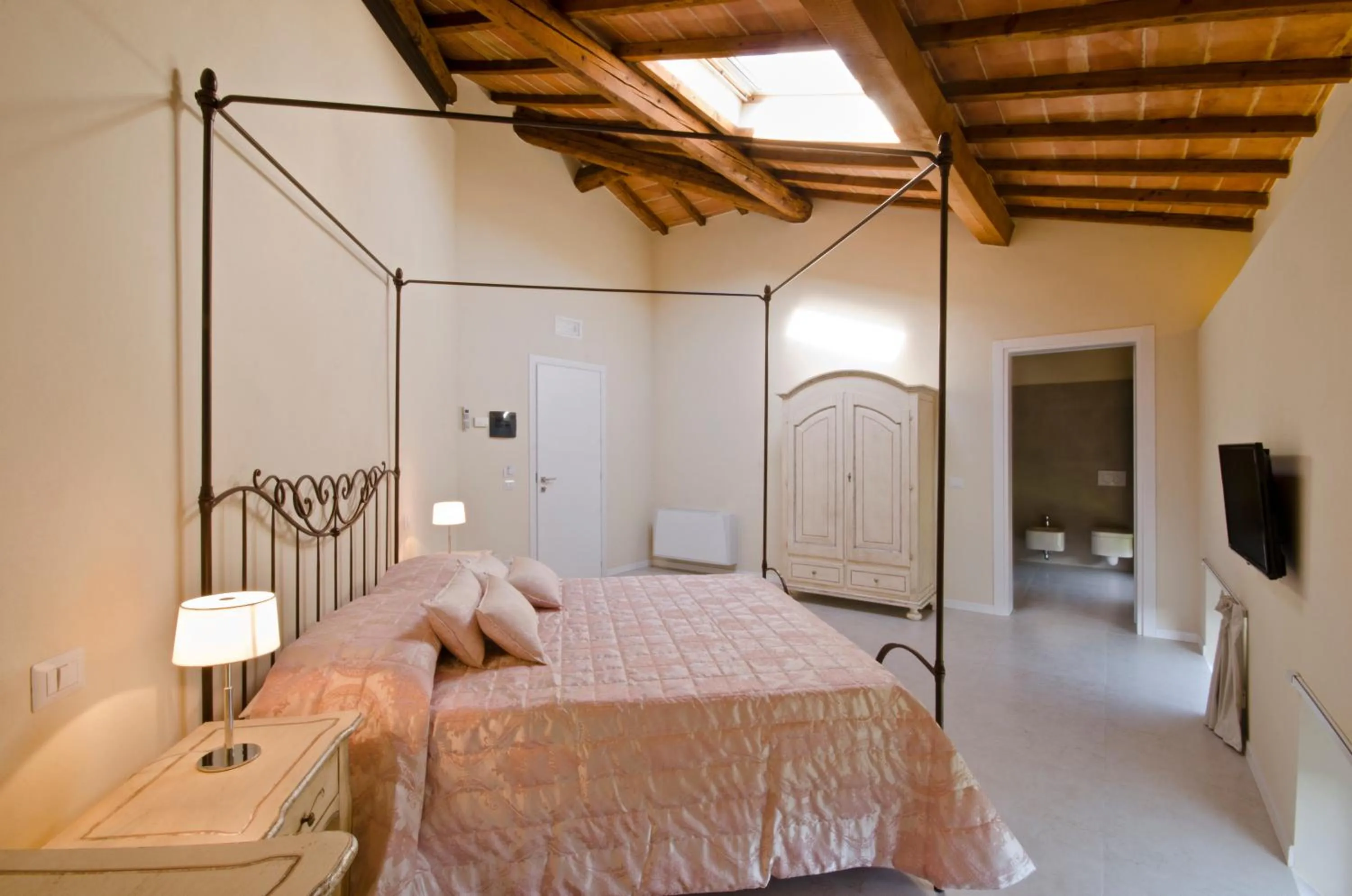 Bed in Villa del Sole Siena