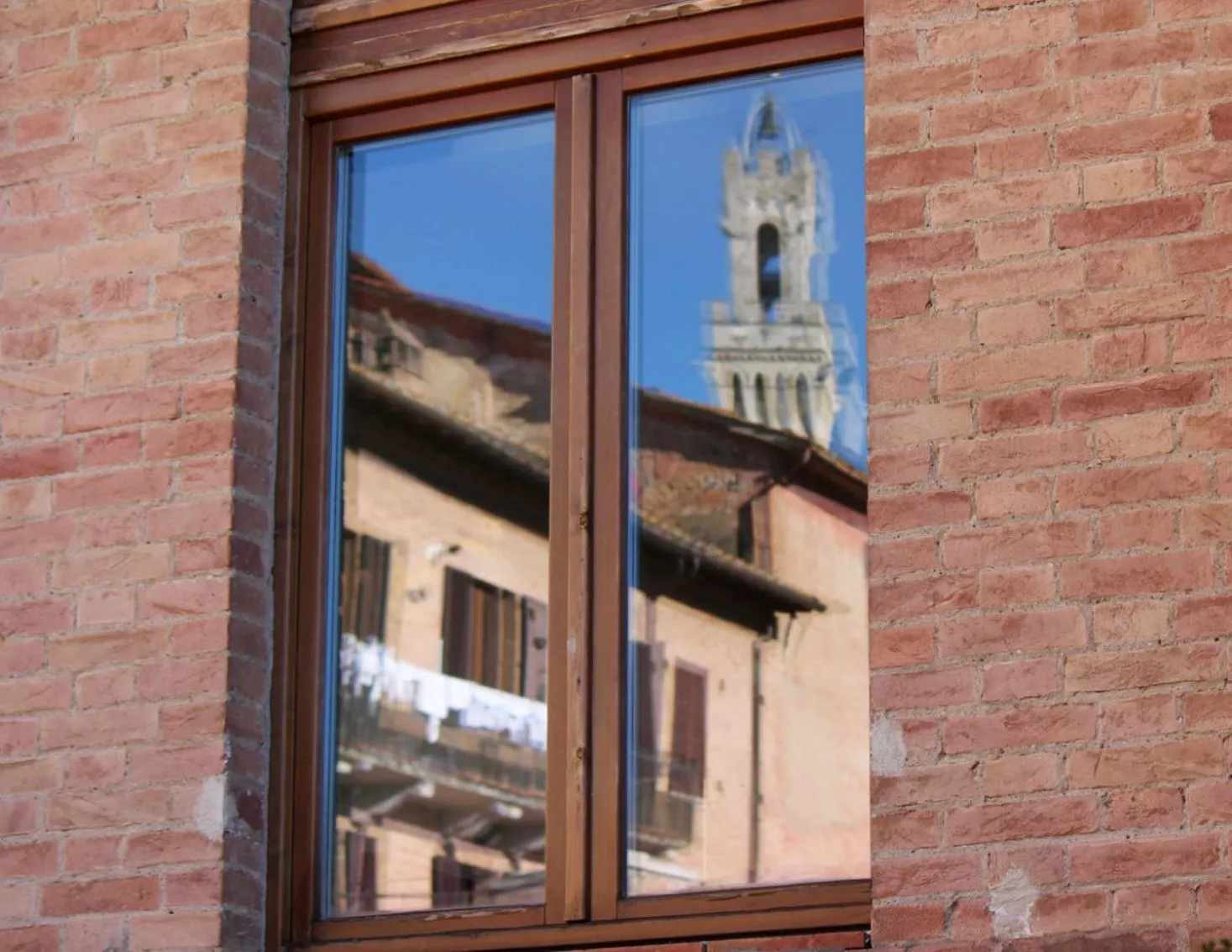 Property building in Villa del Sole Siena