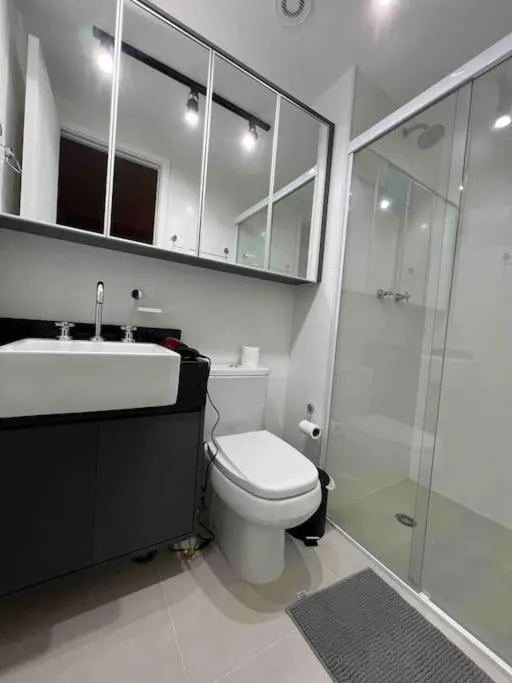 Novo, garagem e piscina, moderno ao lado Allianz Park