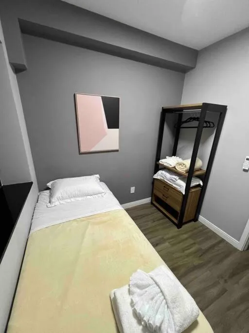 Bed in Novo, garagem e piscina, moderno ao lado Allianz Park