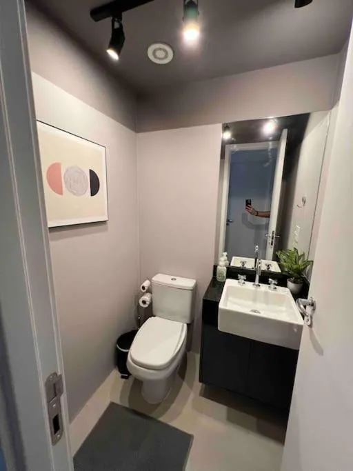 Novo, garagem e piscina, moderno ao lado Allianz Park