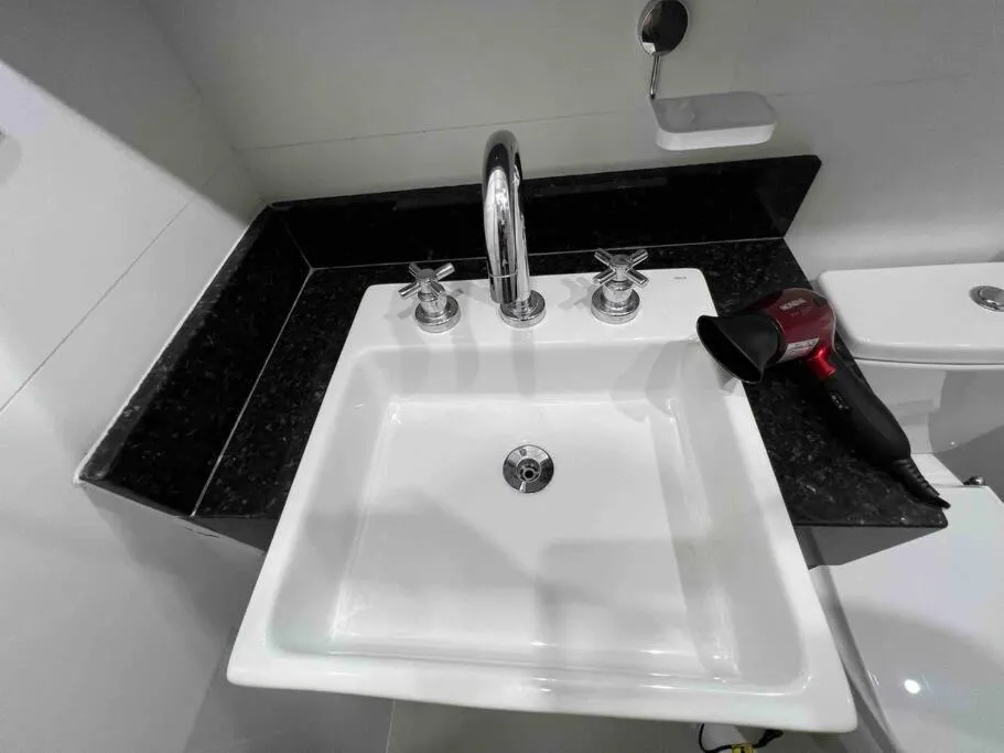 Novo, garagem e piscina, moderno ao lado Allianz Park