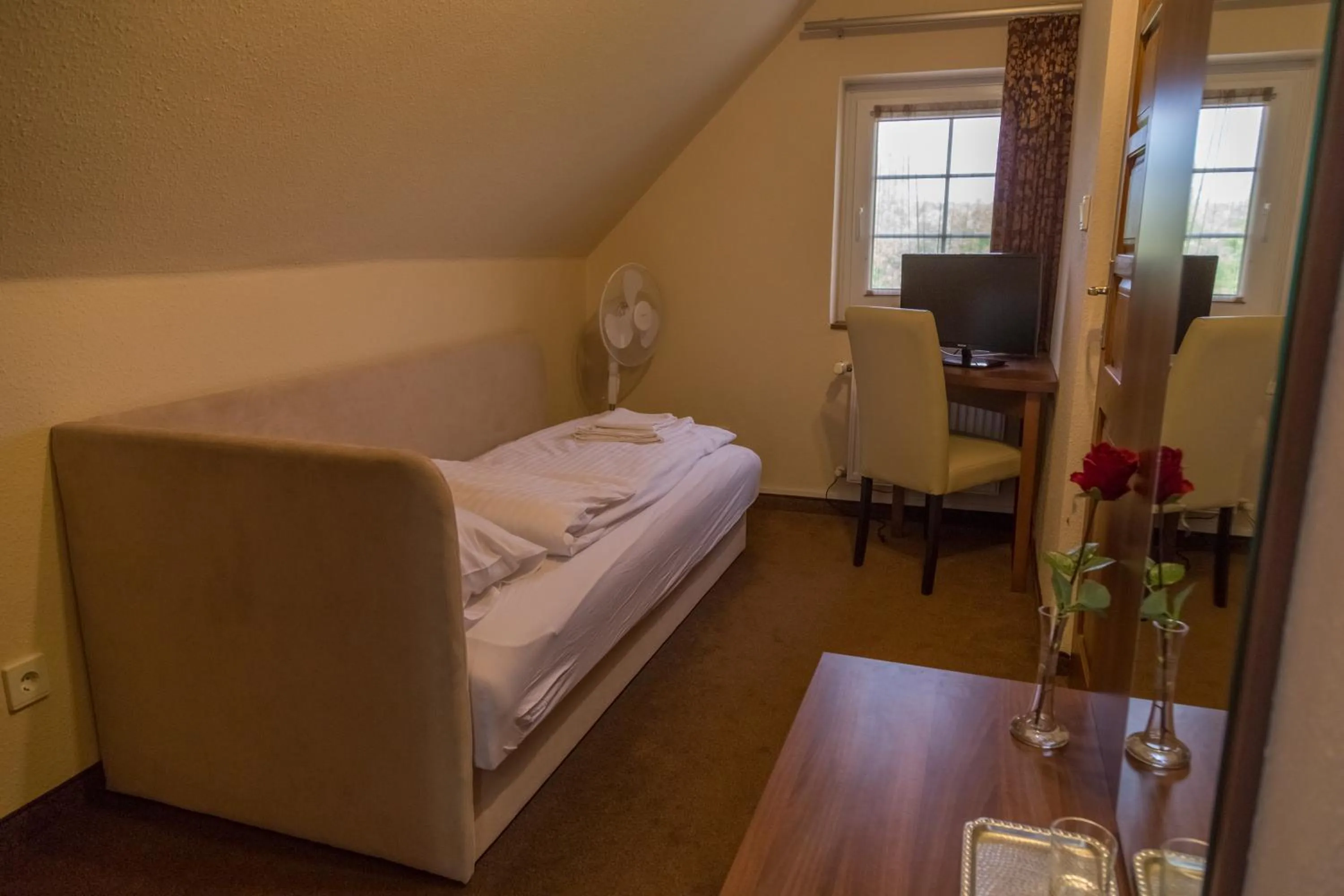 Photo of the whole room, Bed in Arina Villa