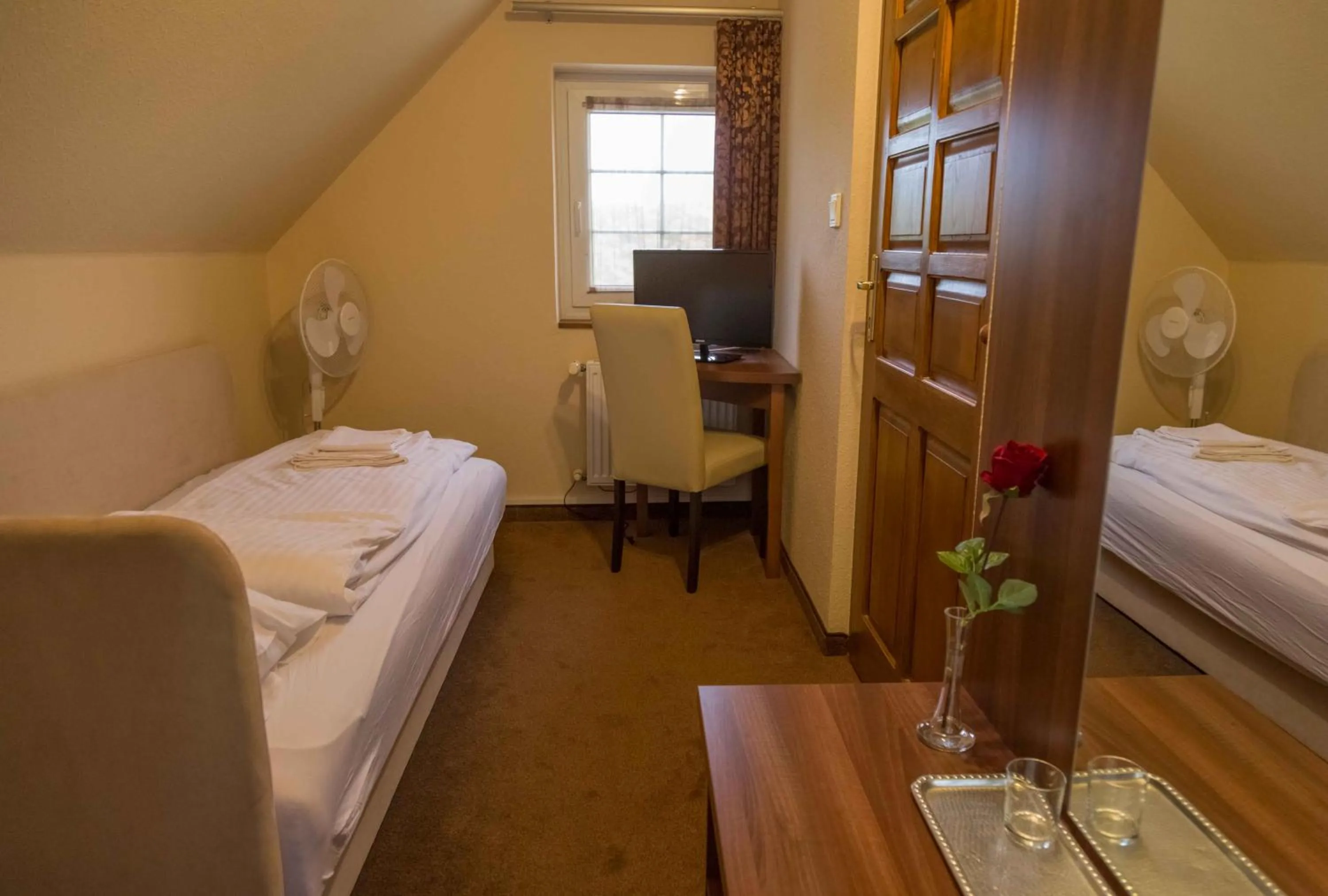 Photo of the whole room, Bed in Arina Villa