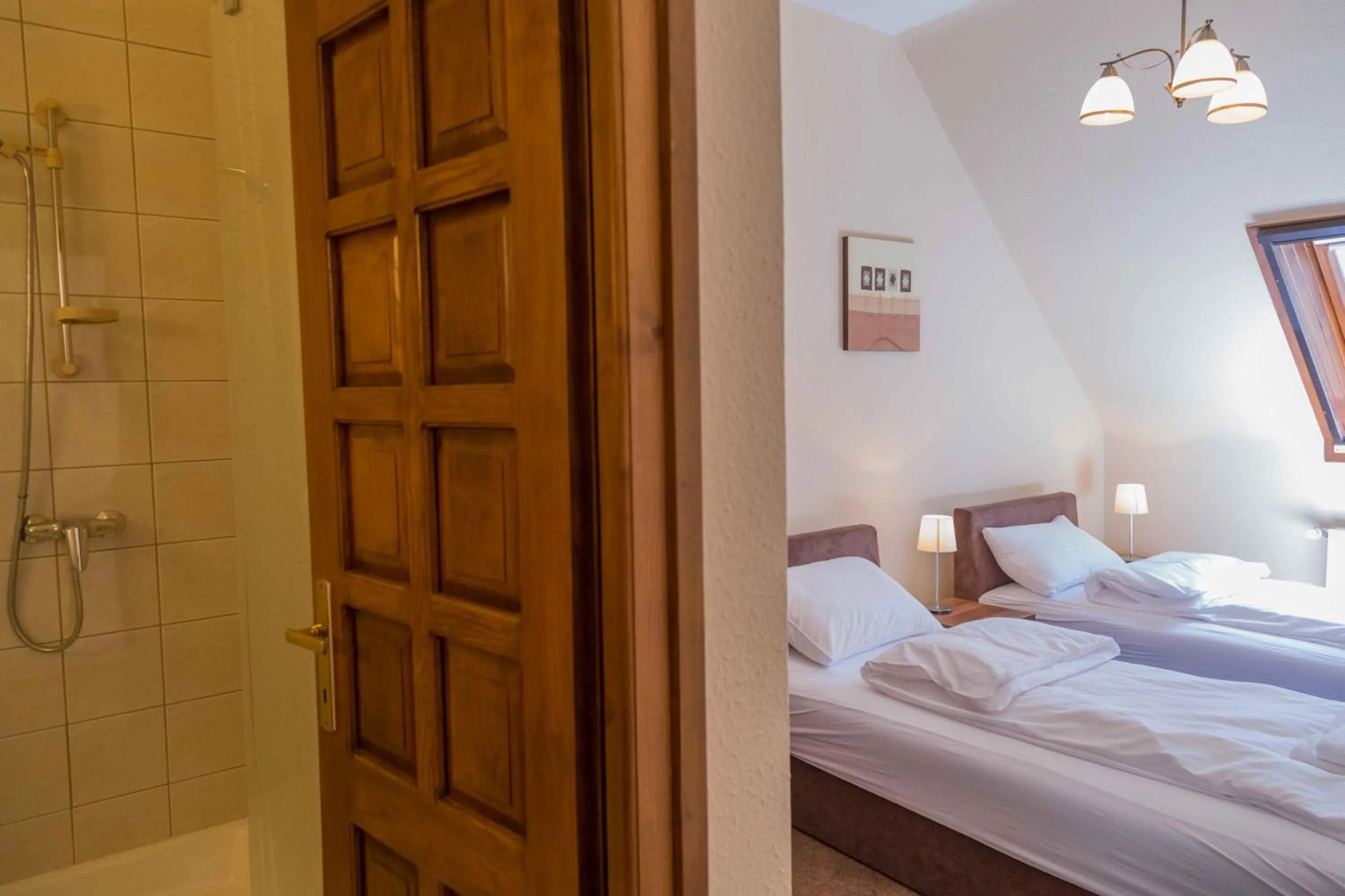 Photo of the whole room, Bed in Arina Villa