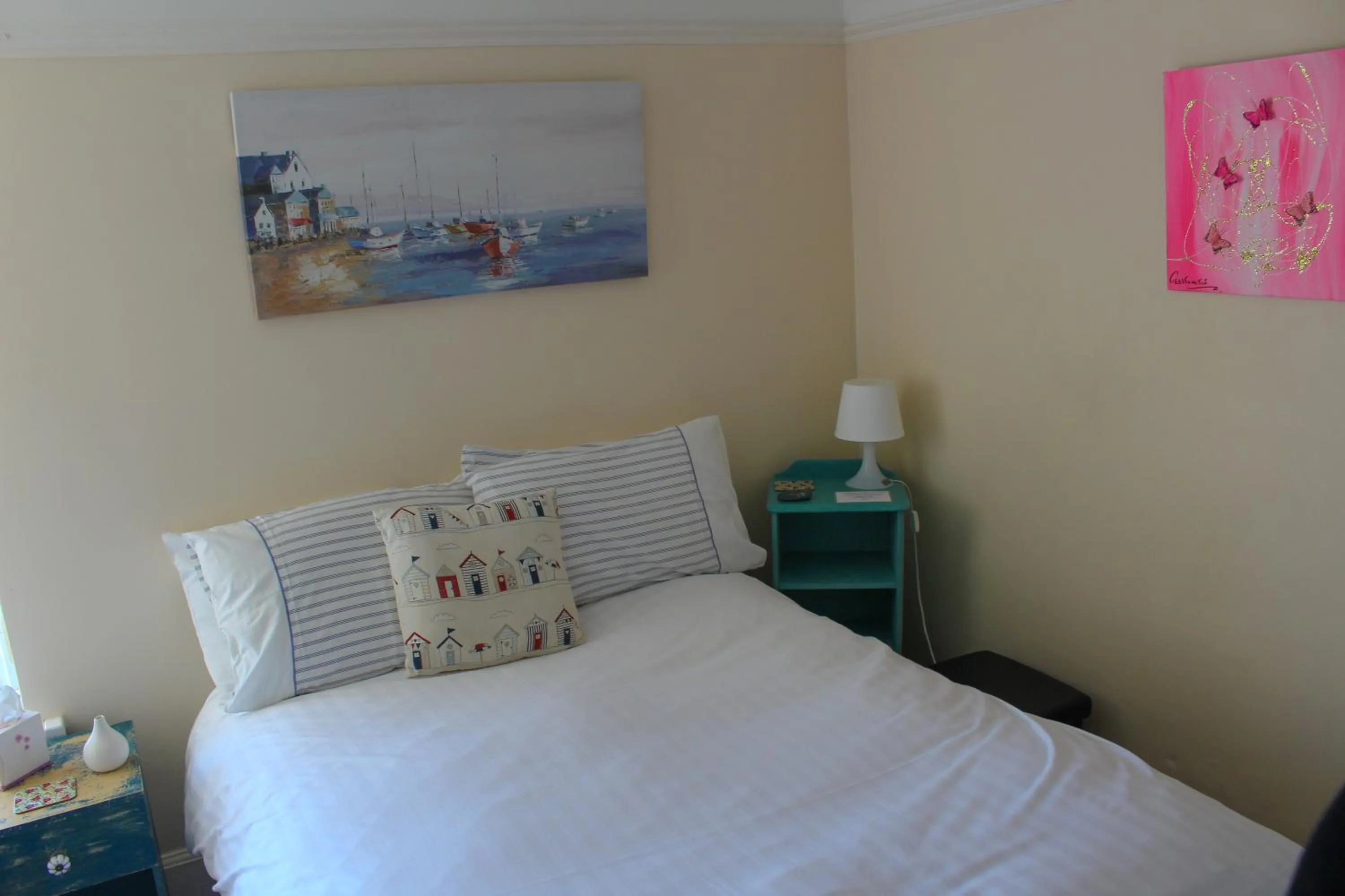 Bed in Sea Jade Guest House