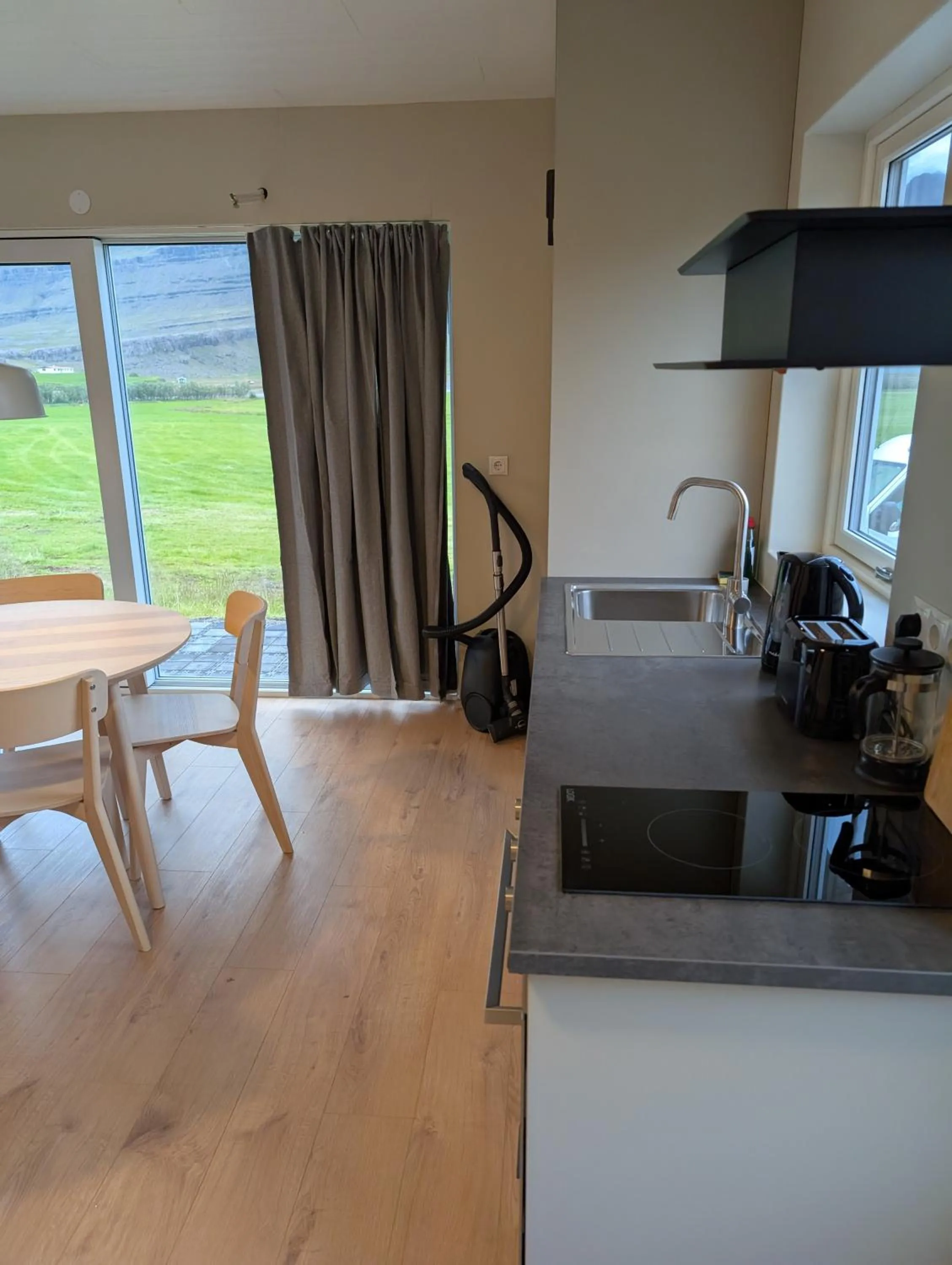 Kitchen or kitchenette in Bragdavellir Cottages