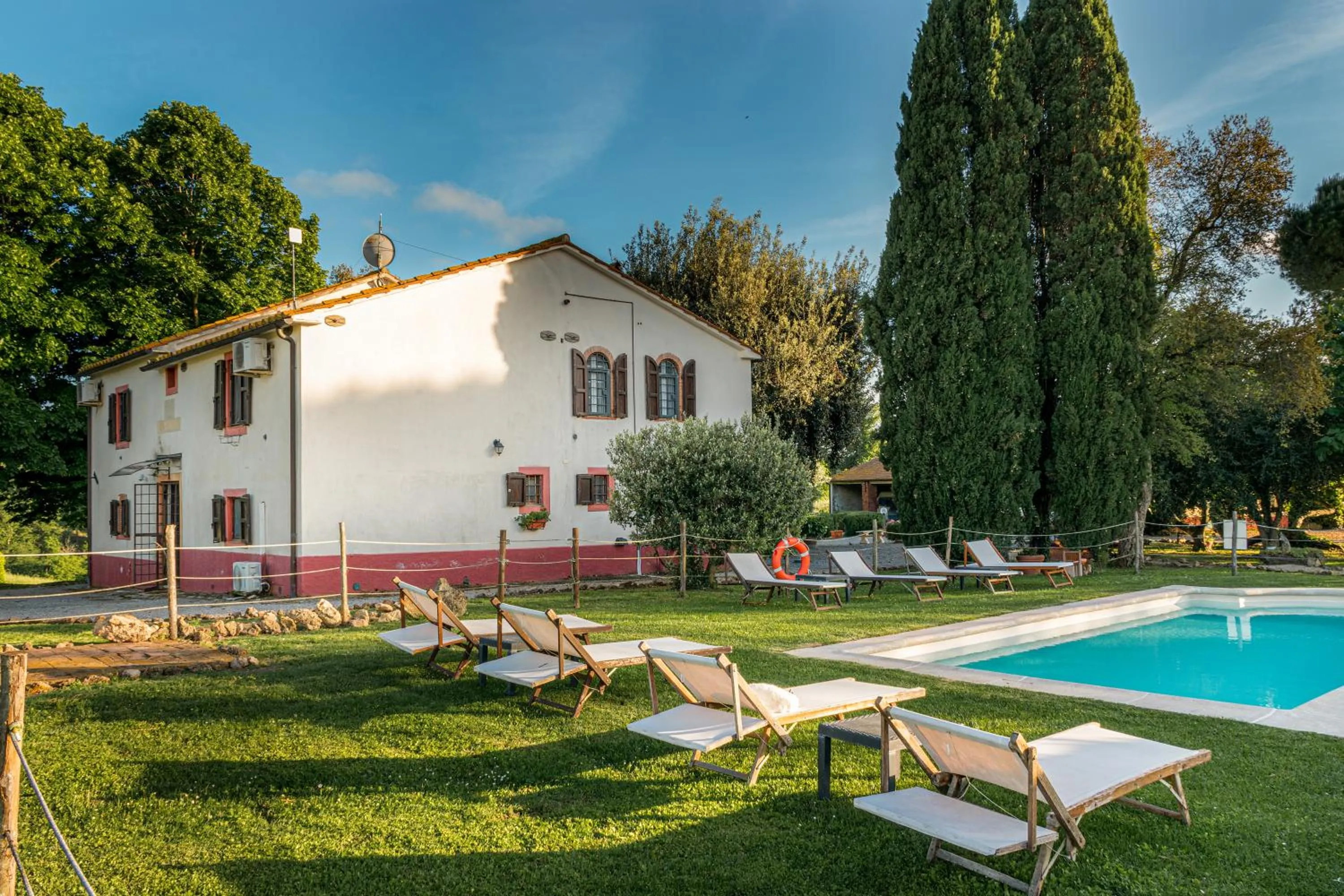Swimming pool in B&B Borgo Vera