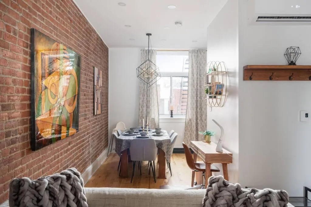 Living room in Downtown Luxe: Metro, King Bed, Parking, Sleeps 6