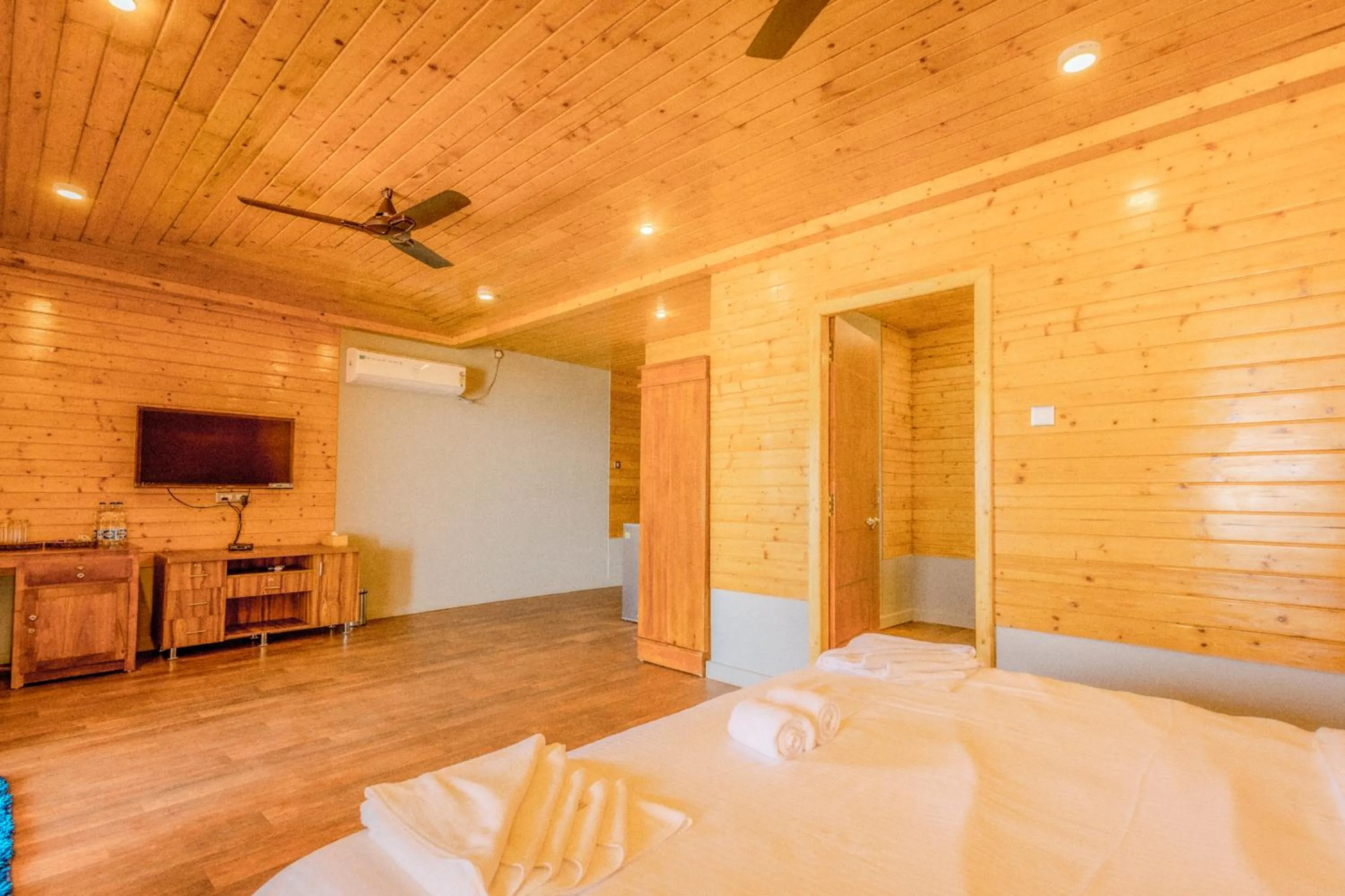 Bed in The O2H Agonda Beach Resort