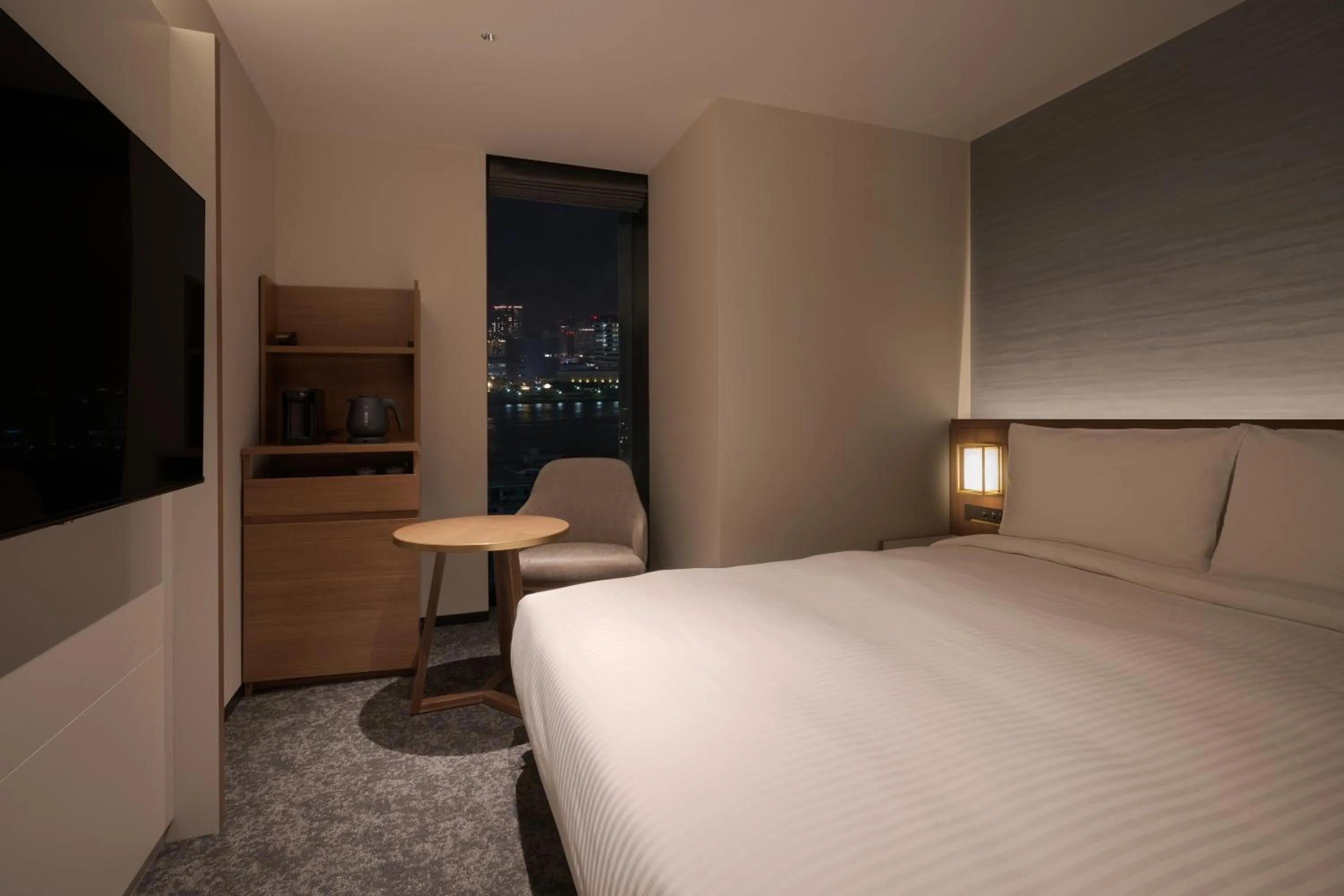 Photo of the whole room, Bed in Premier hotel -CABIN PRESIDENT- Tokyo
