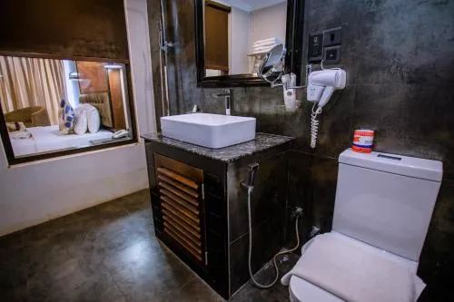 Emerald Bay Resort Mirissa