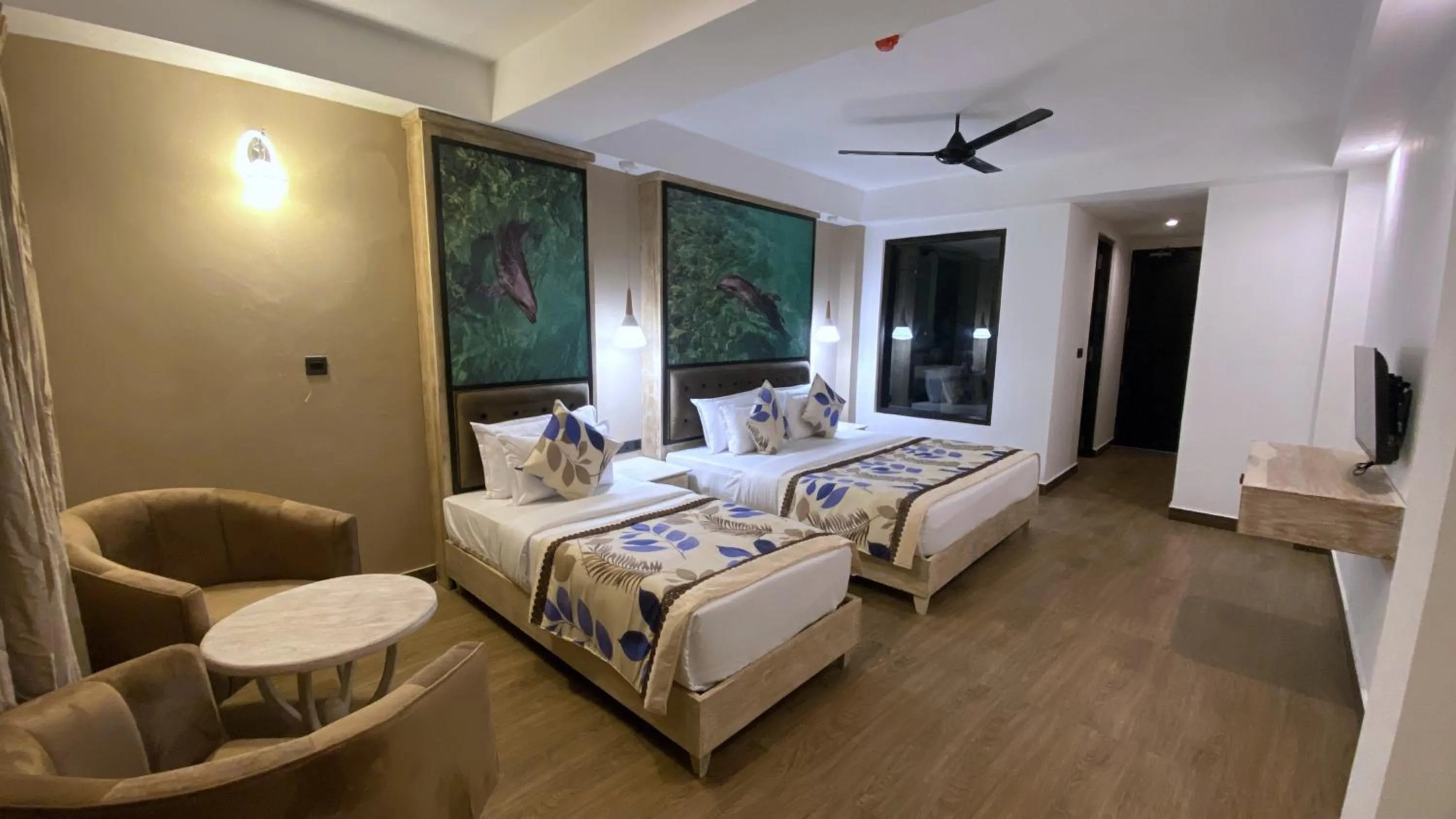 Bed in Emerald Bay Resort Mirissa