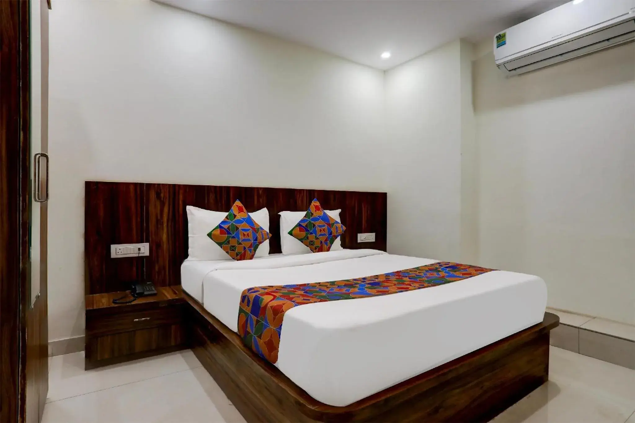 Double Room - single occupancy in FabHotel Oriental Double Room - single occupancy in FabHotel Oriental
