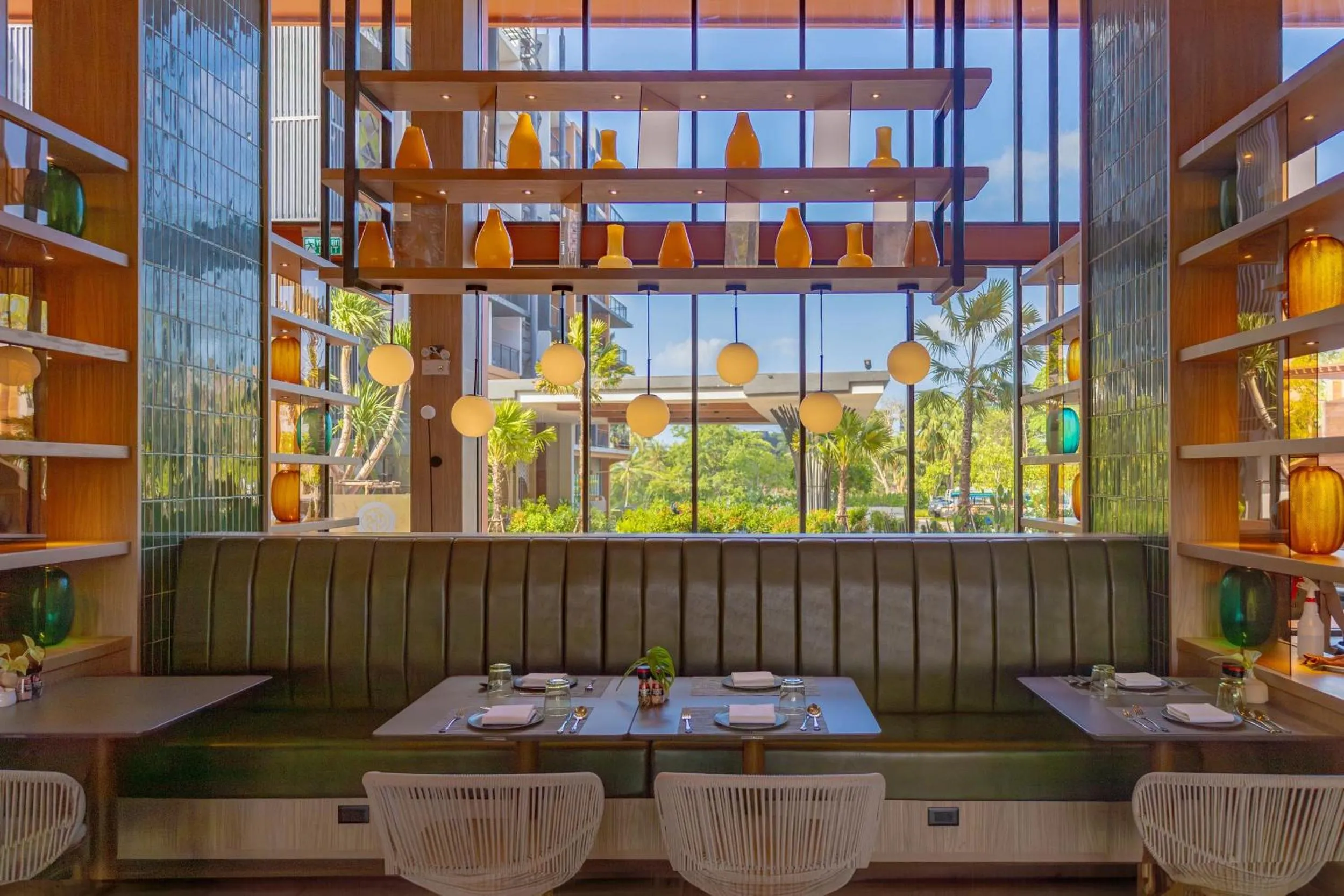 Restaurant/places to eat in Hotel Adam Krabi