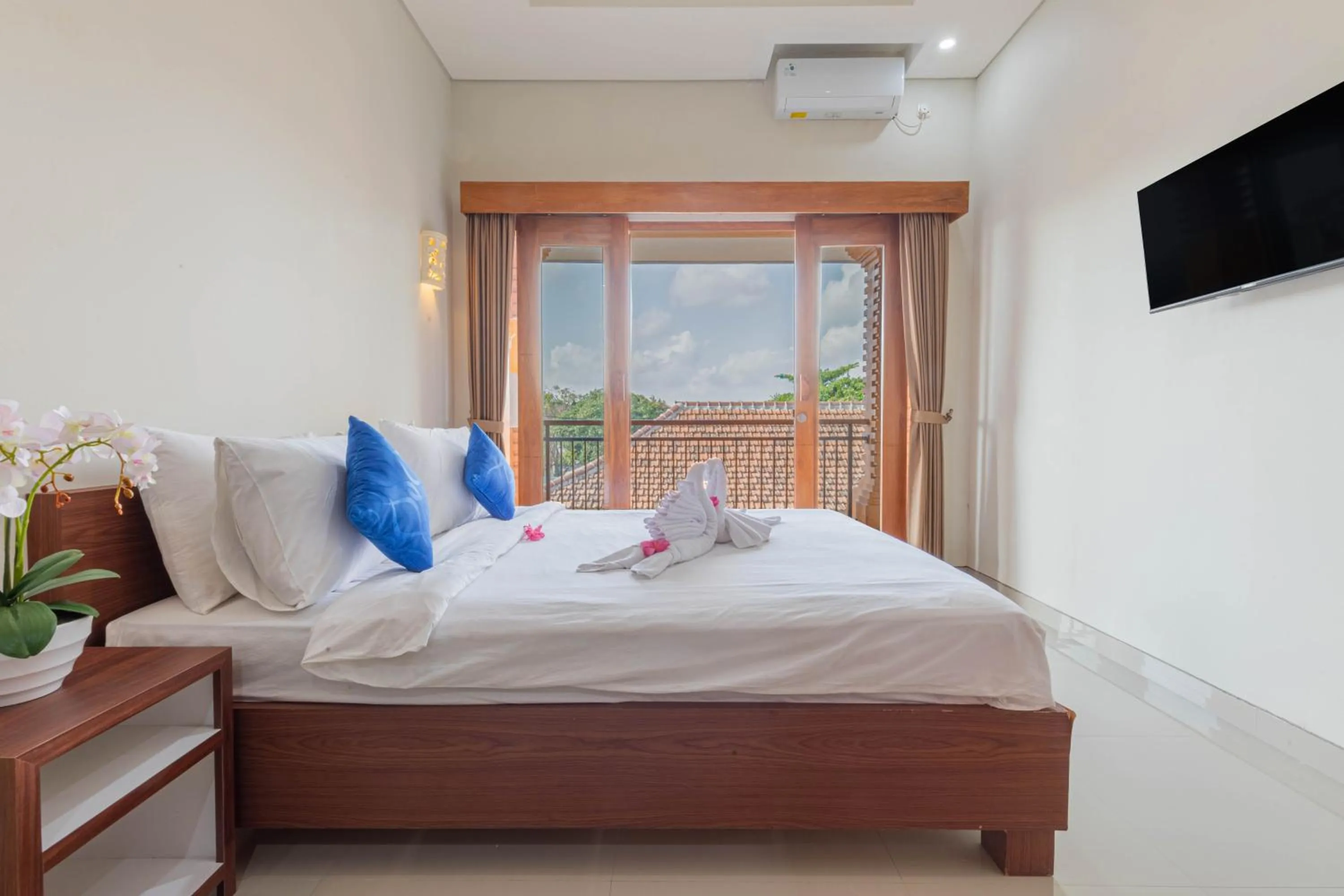 Bed in Candra Loka Studio & Apartment by The Loka