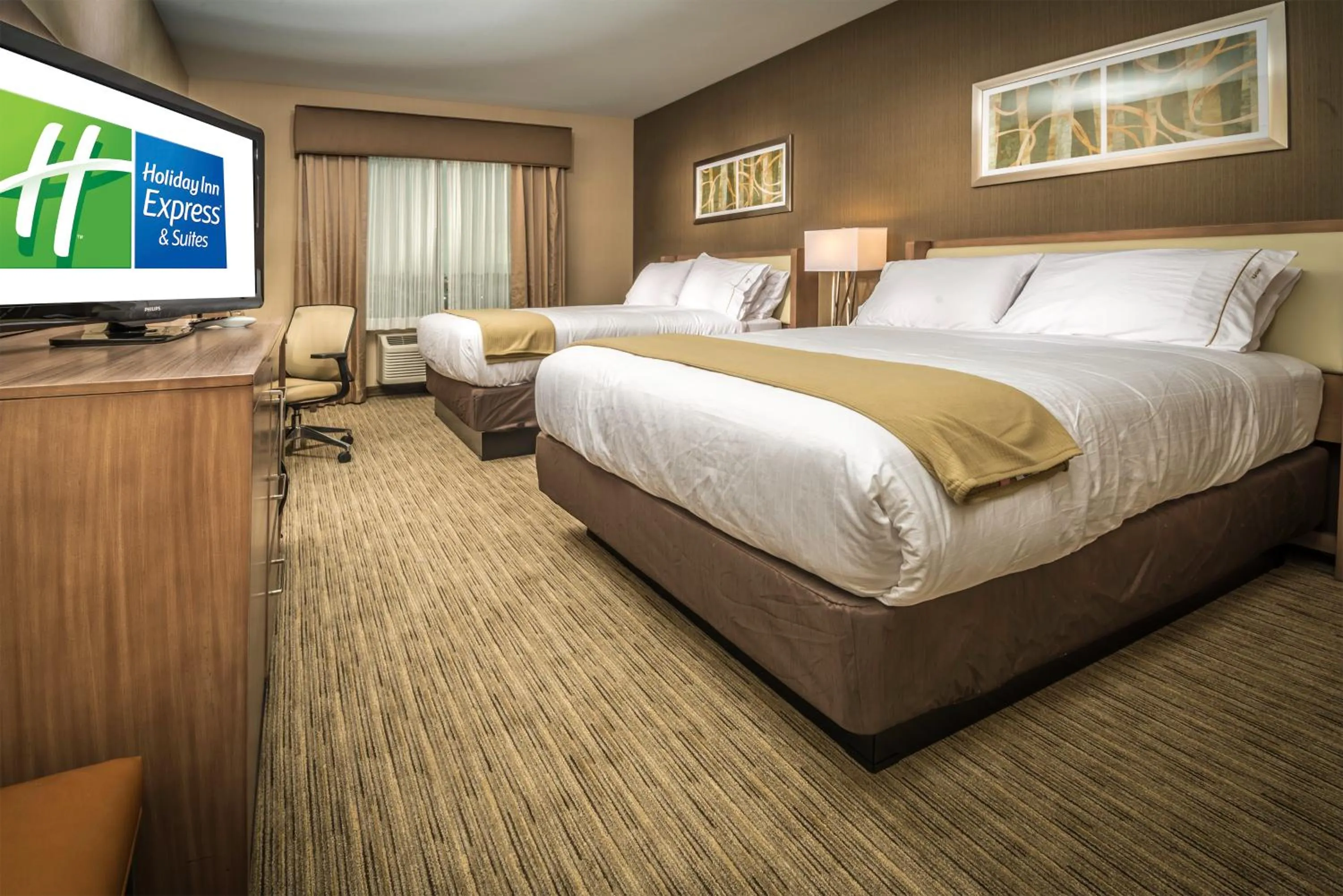 Photo of the whole room, Bed in Holiday Inn Express & Suites Salt Lake City South-Murray by IHG