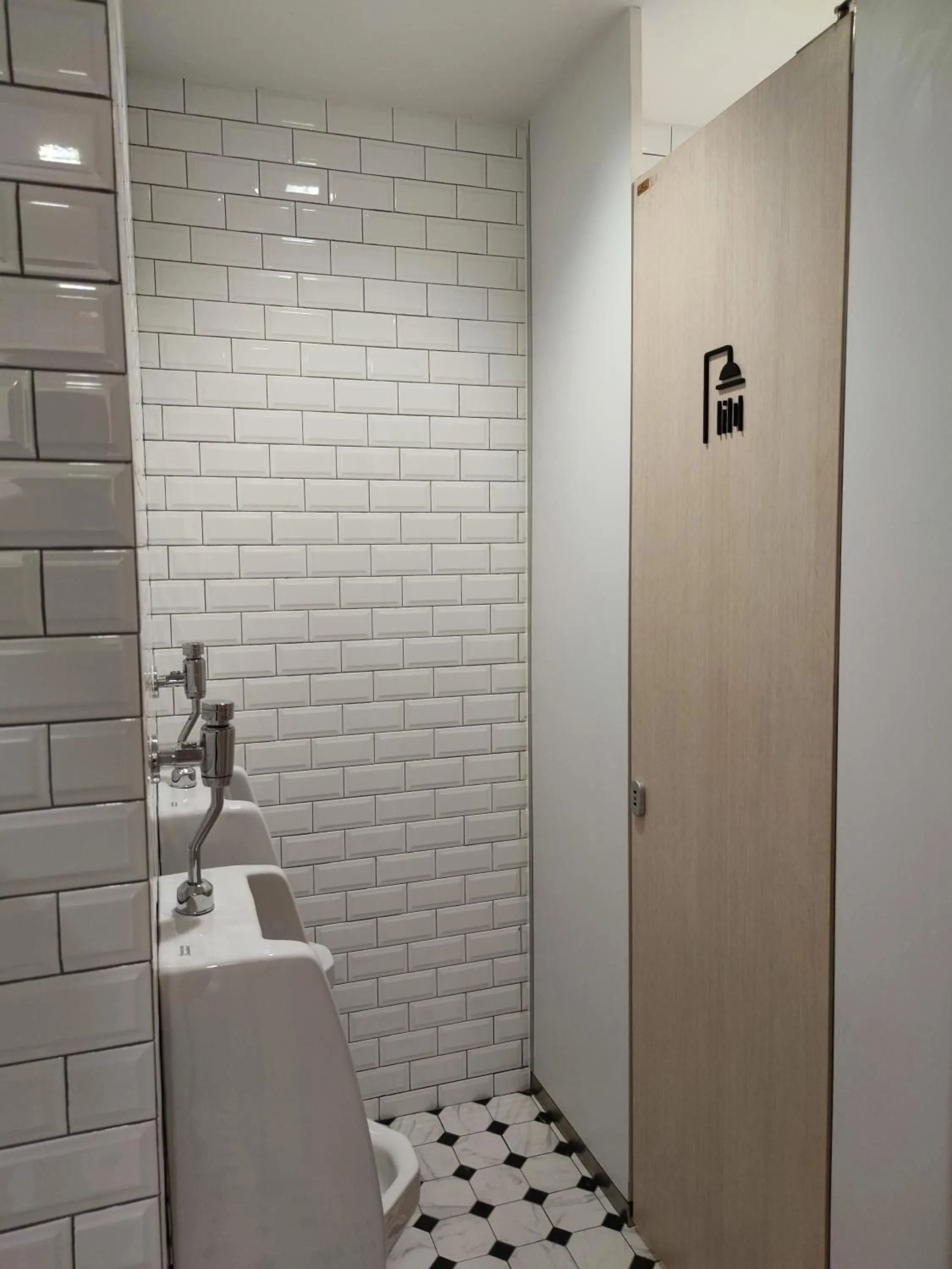 Bathroom in N5 Ratchawong Hostel