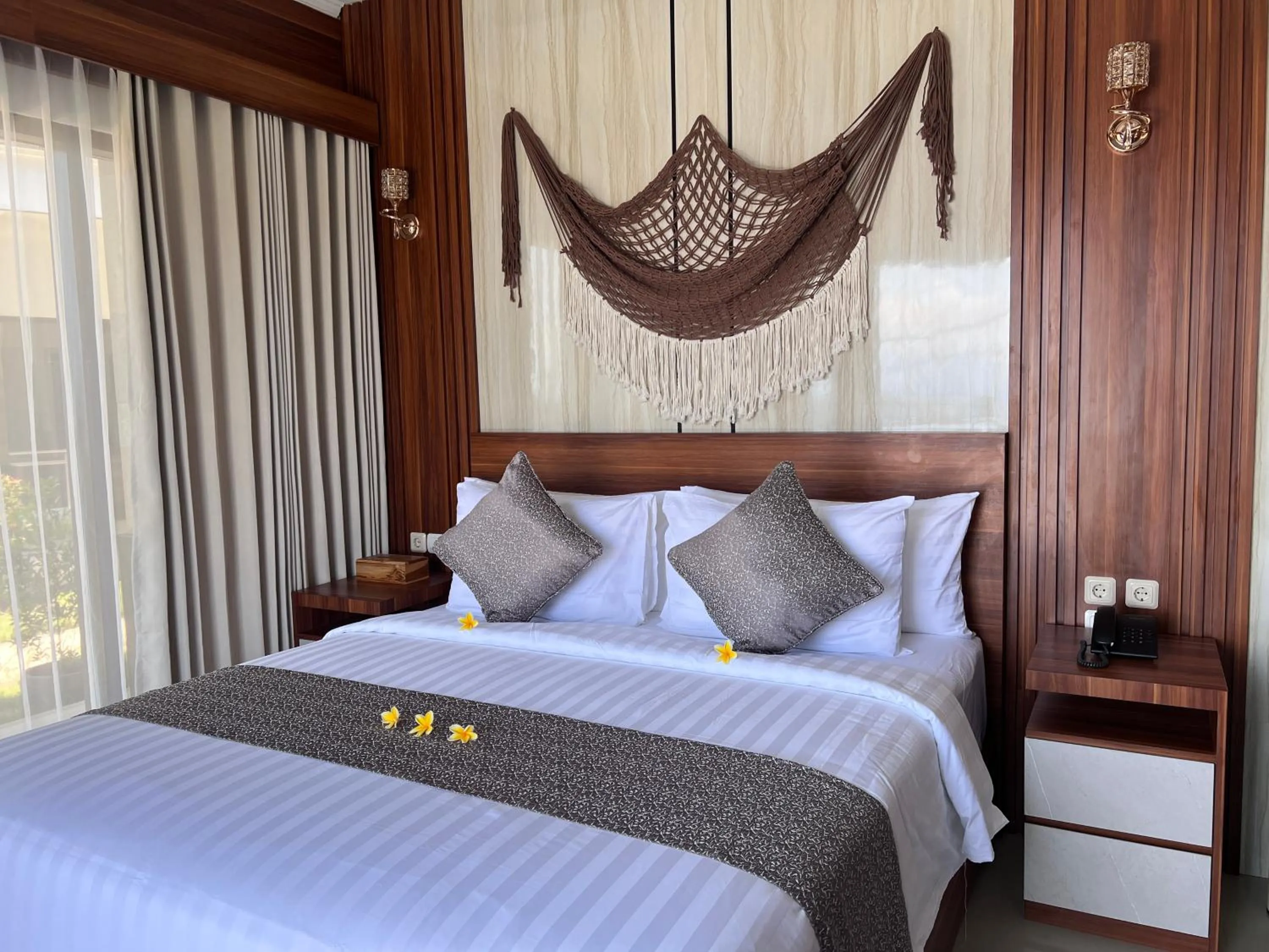 Bedroom, Bed in Grand Yuna Hotel Nusa Penida