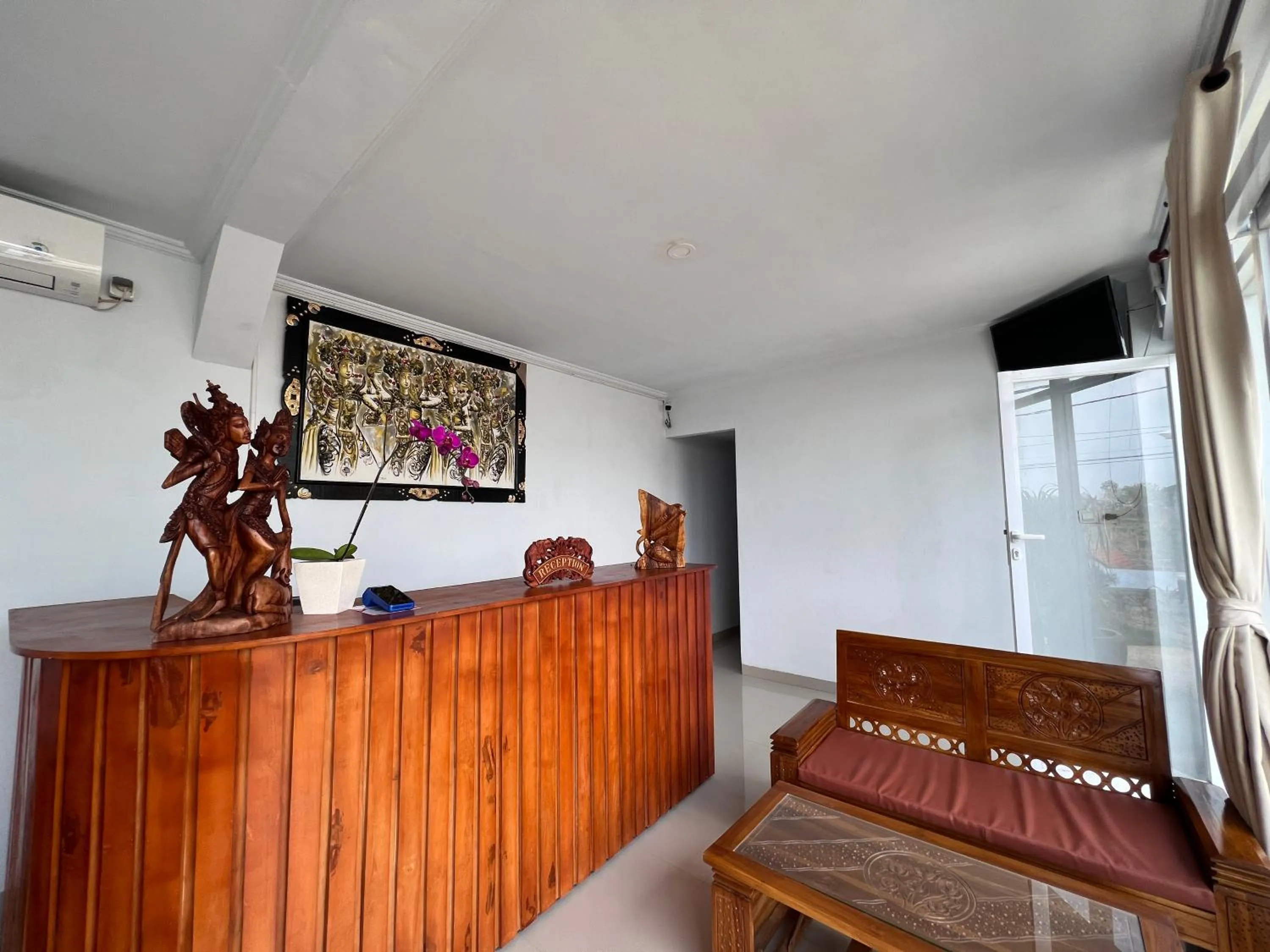 Lobby or reception in Grand Yuna Hotel Nusa Penida