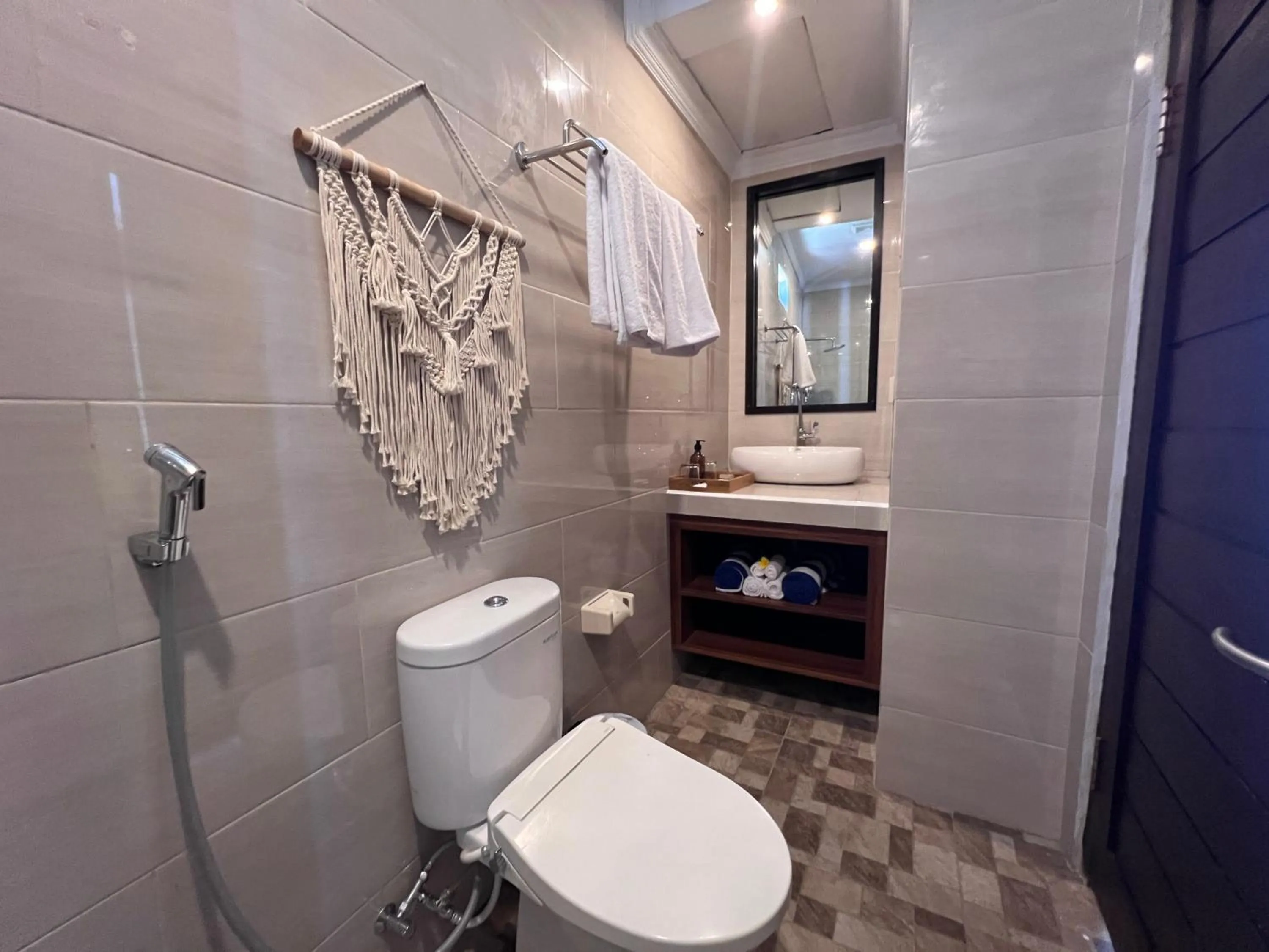 Toilet in Grand Yuna Hotel Nusa Penida