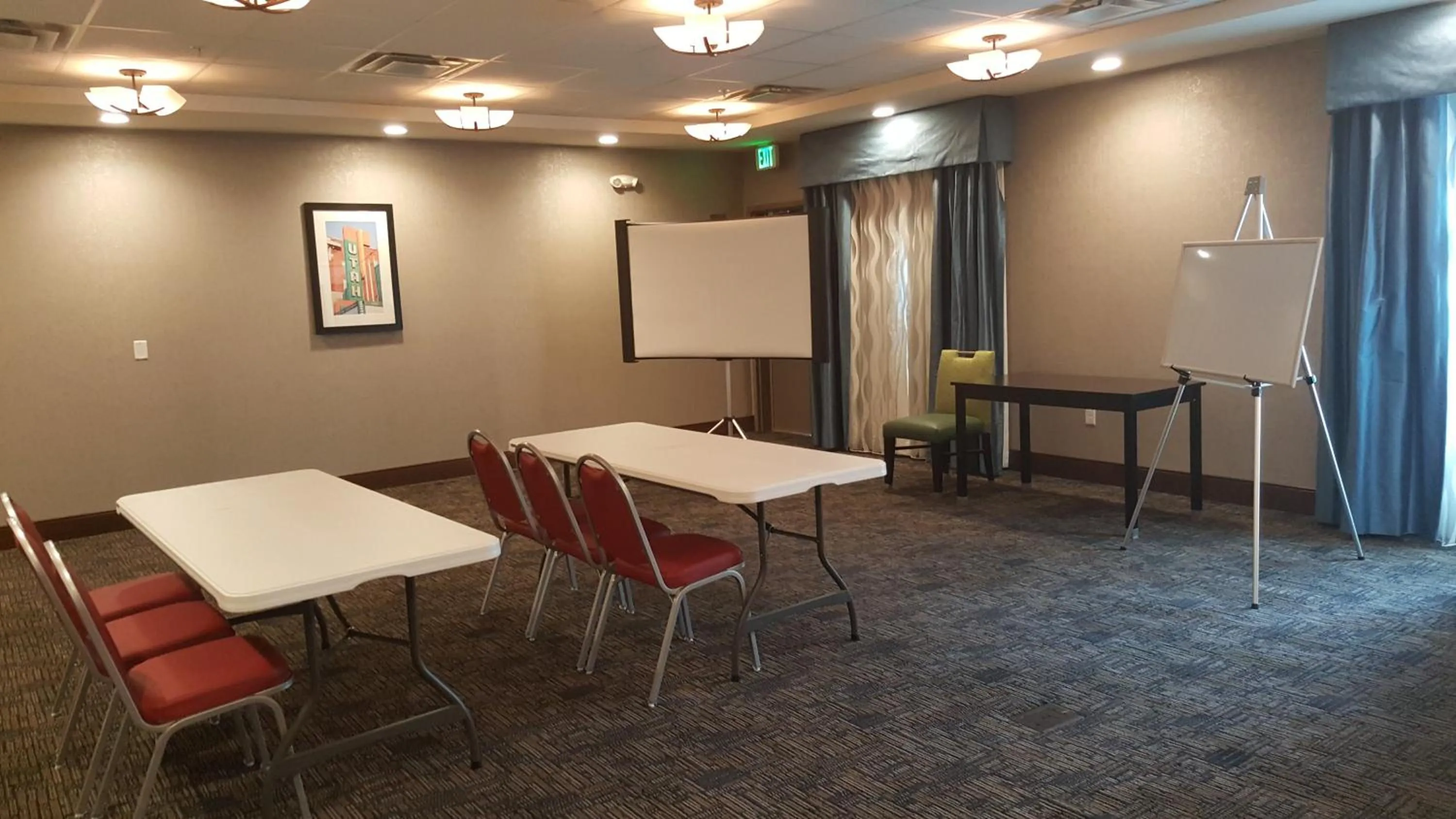 Meeting/conference room in Holiday Inn Express & Suites Springville-South Provo Area by IHG