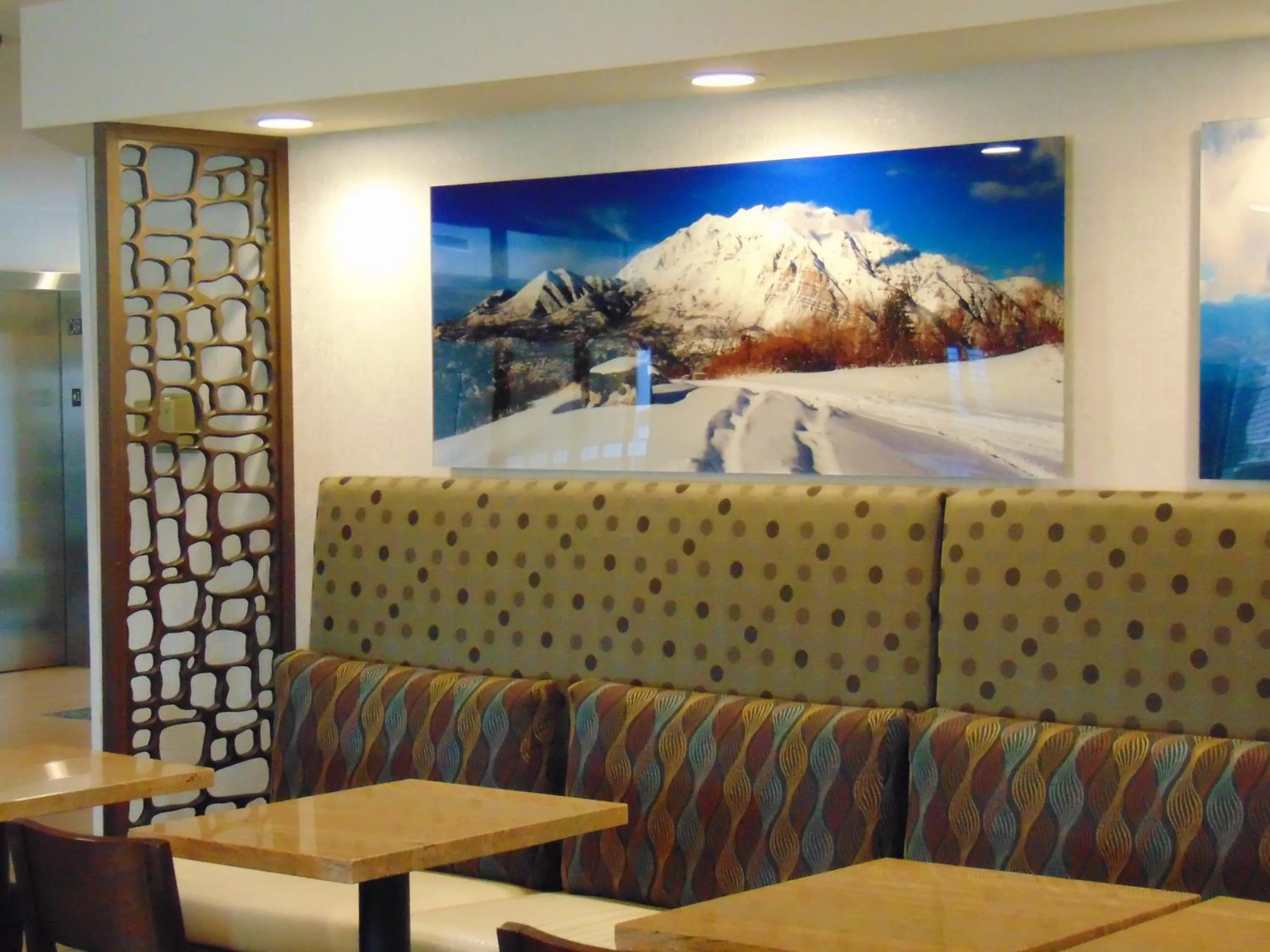 Breakfast in Holiday Inn Express & Suites Springville-South Provo Area by IHG
