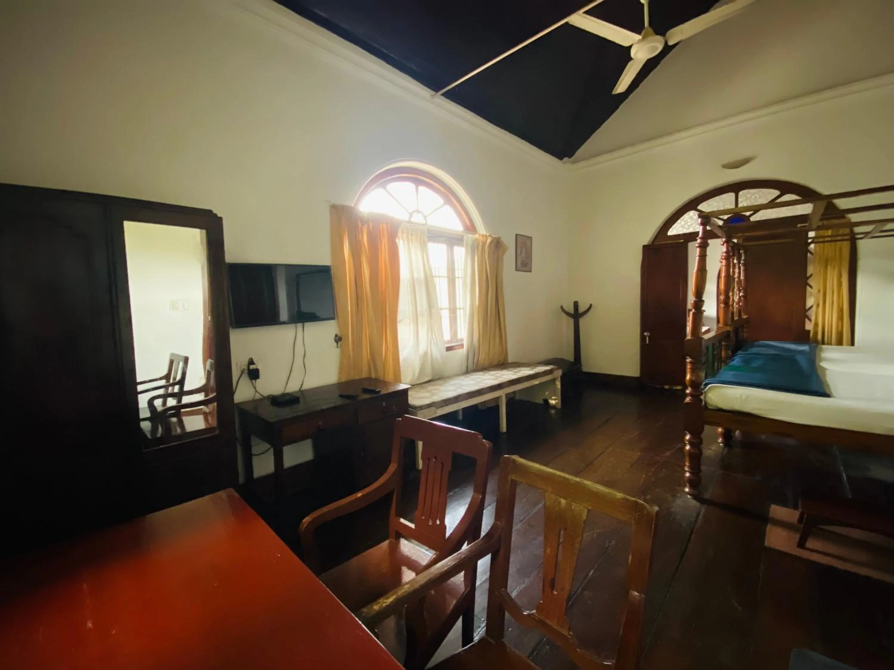 Bed in Ballard Bungallow