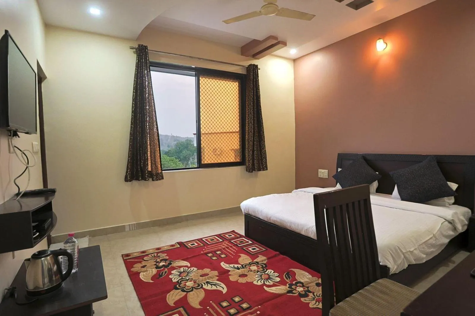 Bedroom, Bed in Meera Valley Resort By Nexottel