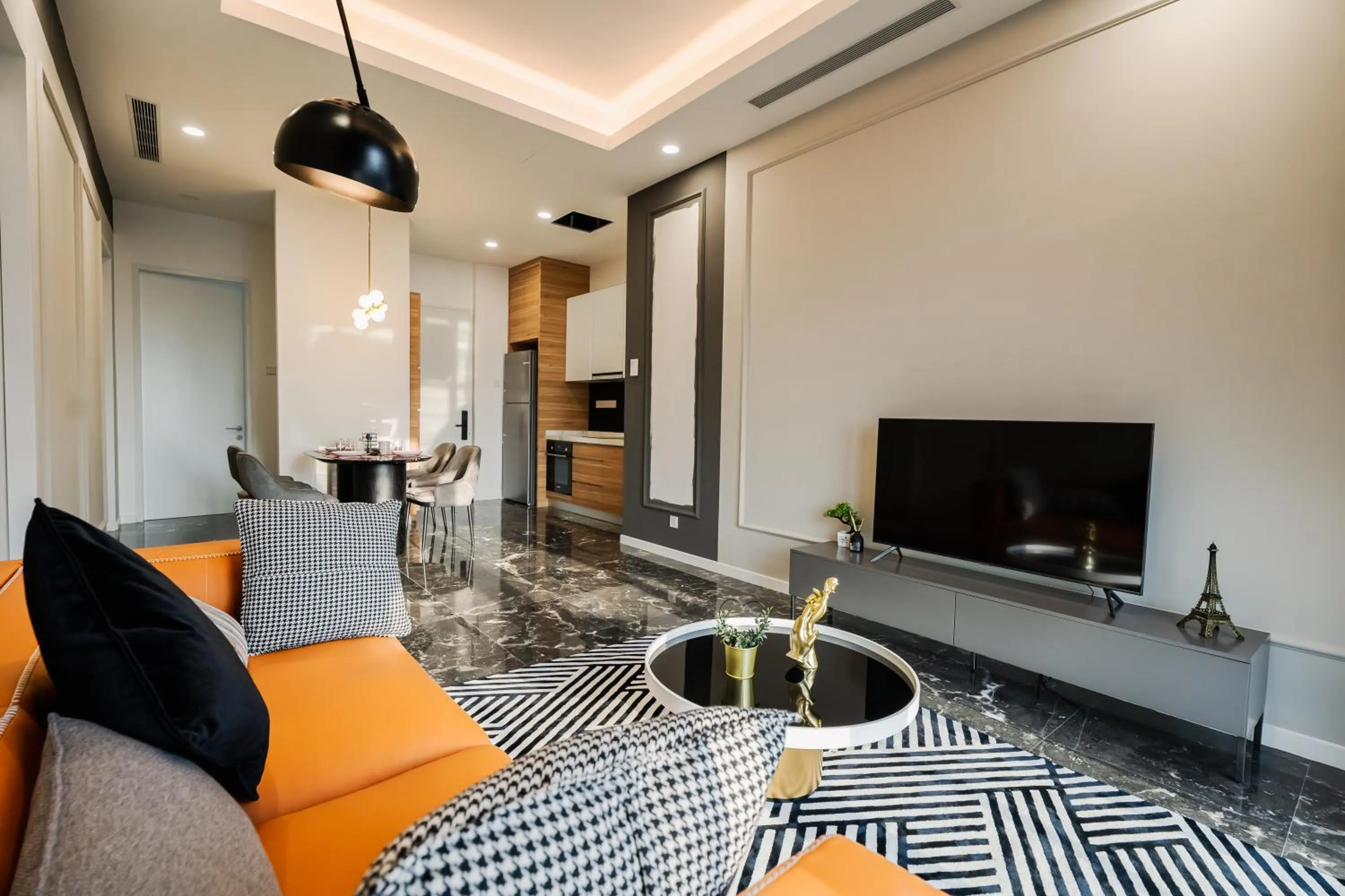 Communal lounge/ TV room in Royce KLCC Kuala Lumpur City Centre by Dormeo Destinations