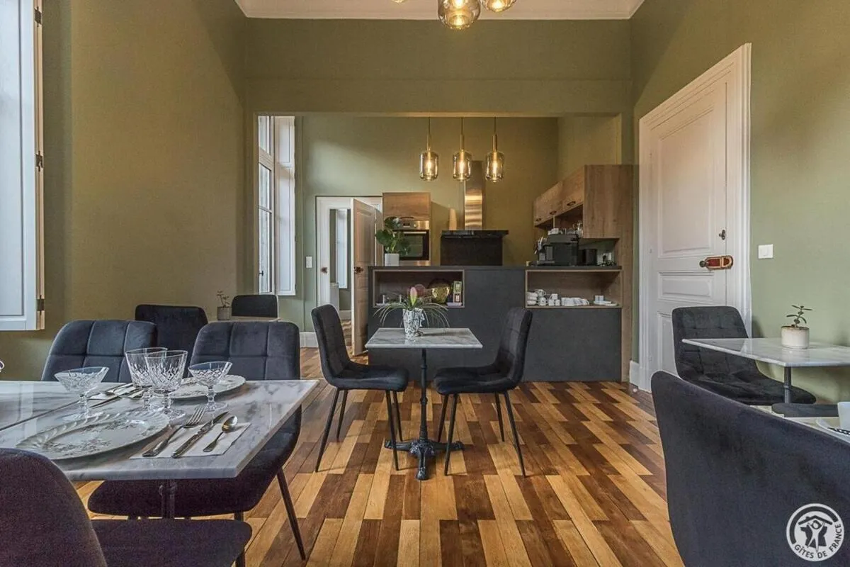 Kitchen or kitchenette in Villa du Lys