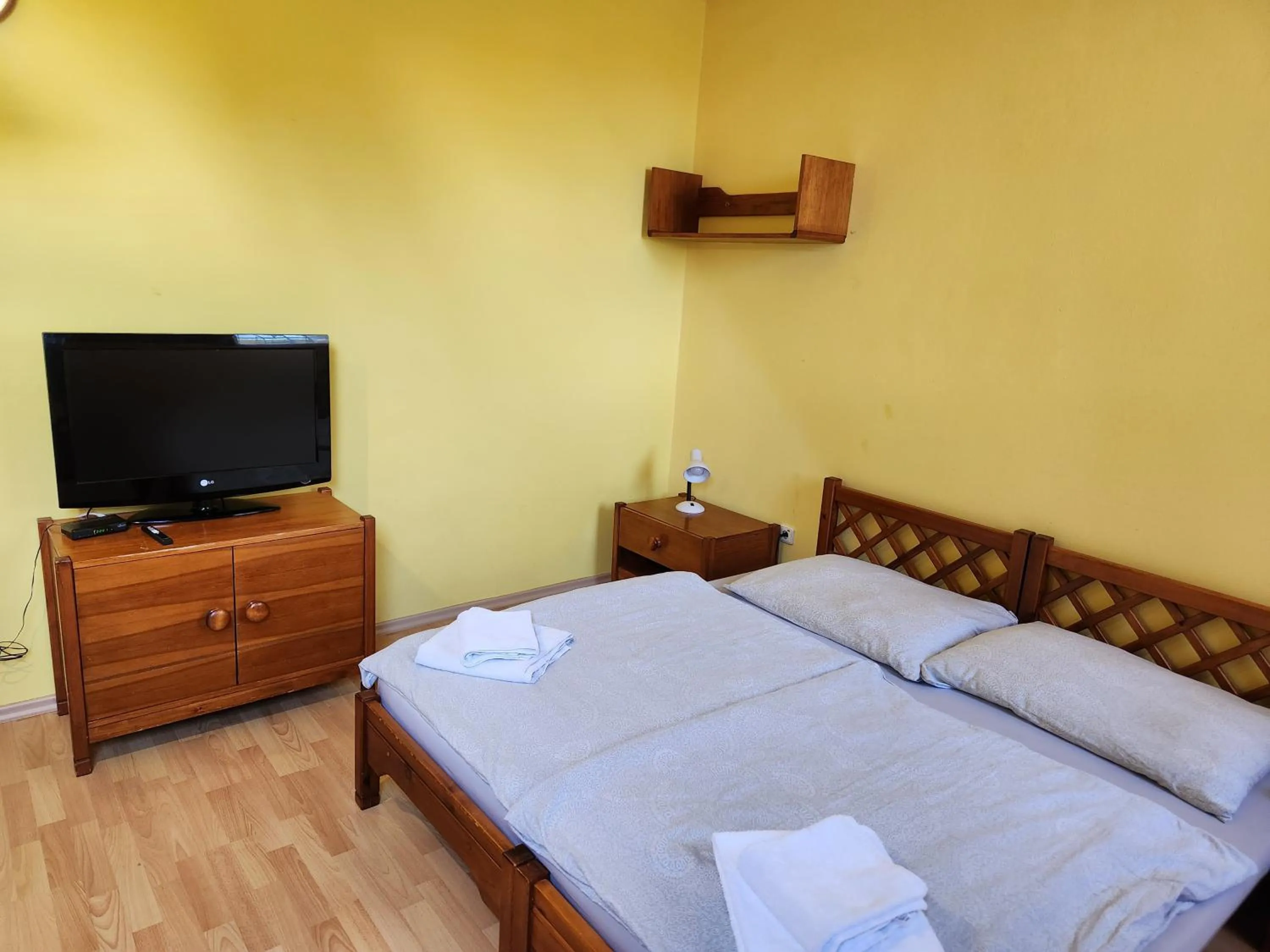 Photo of the whole room, Bed in Hotel Autis