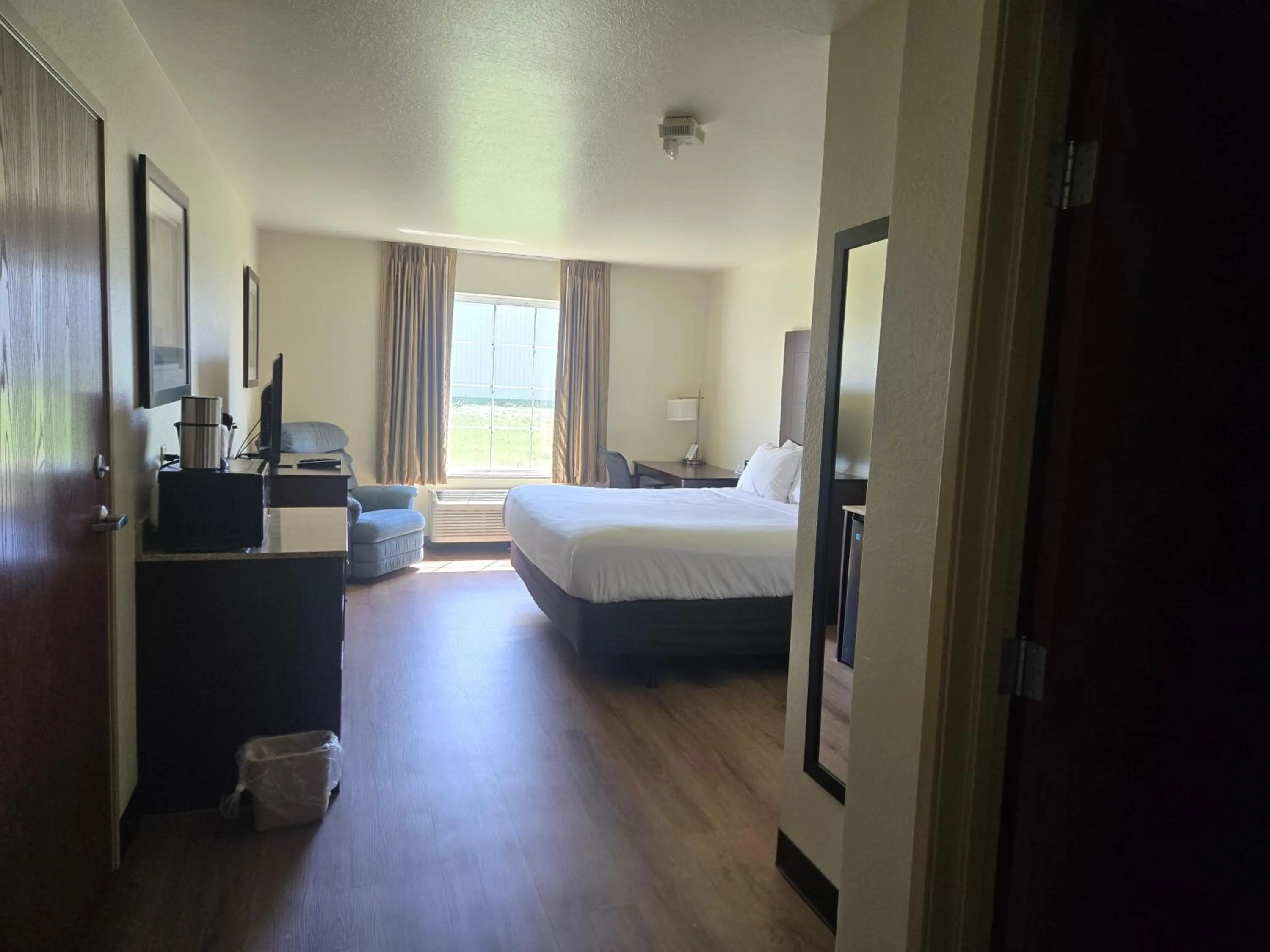 Bed in Cobblestone Inn & Suites - Schuyler